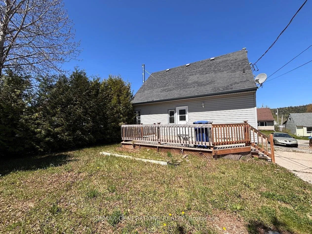 Photo 37 of 46 Neebig Avenue, Manitouwadge — HOMEH