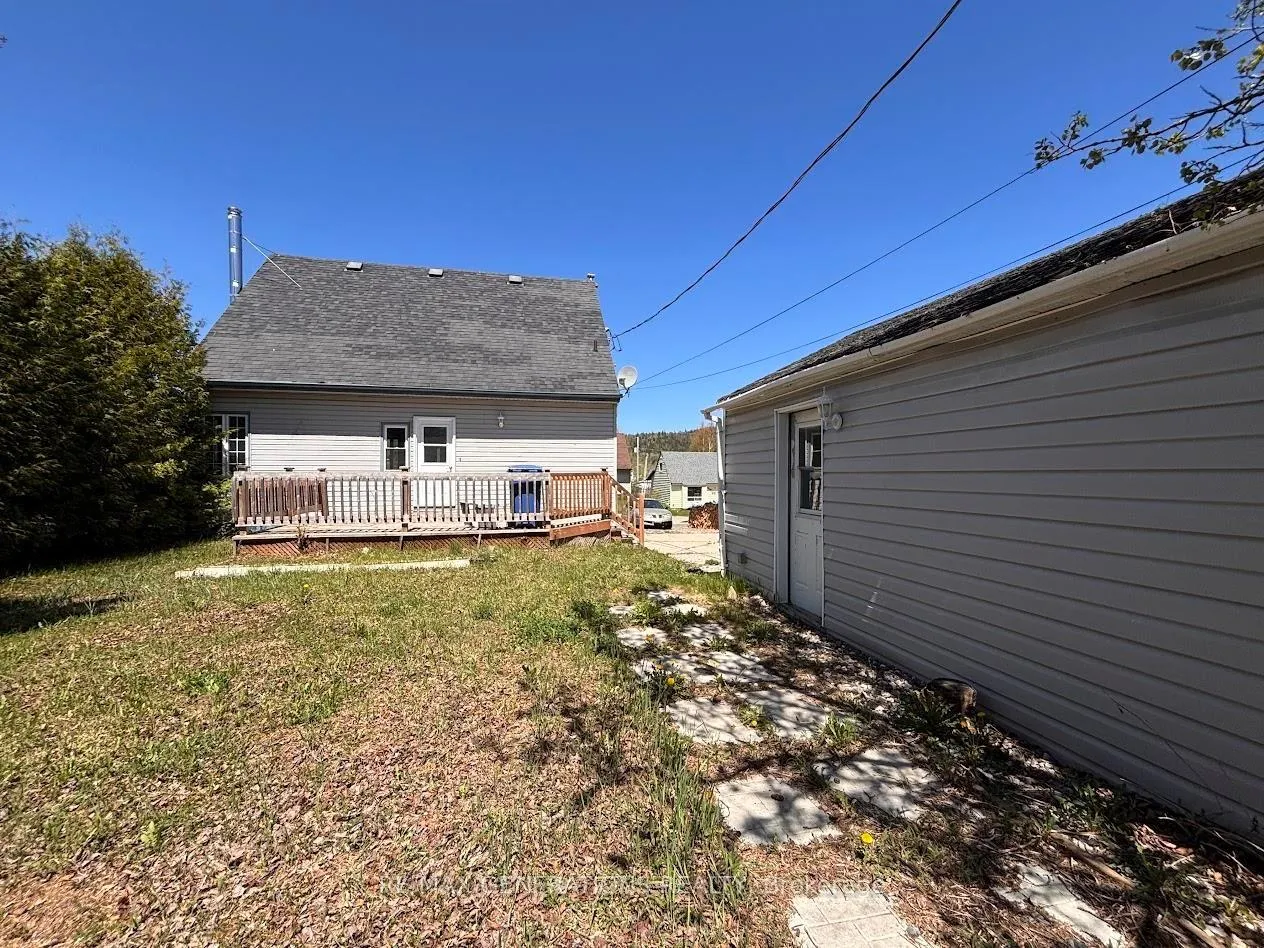 Photo 38 of 46 Neebig Avenue, Manitouwadge — HOMEH