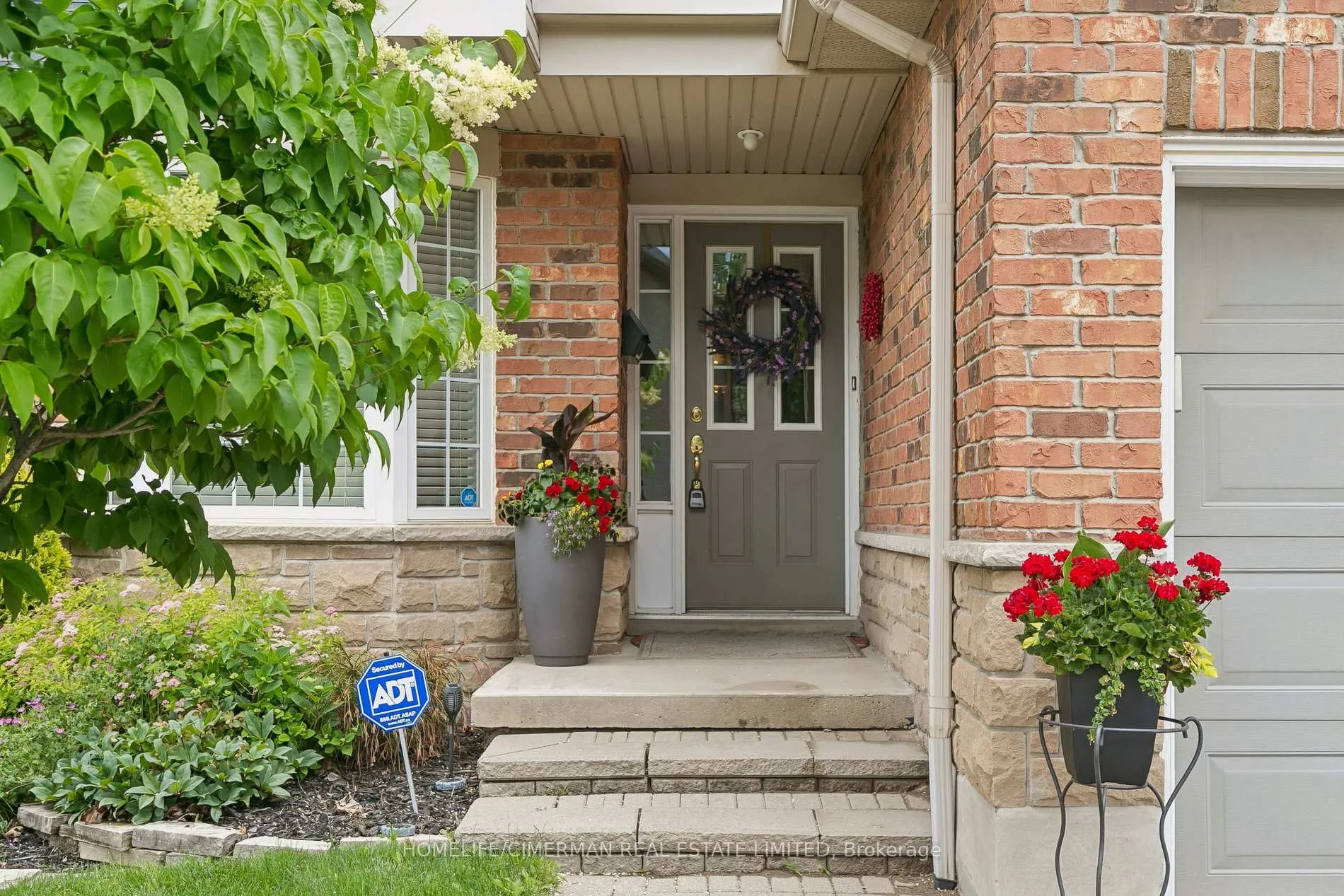 Photo 3 of Unit 1, 1173 Bellview Crescent, Burlington, Brant — HOMEH