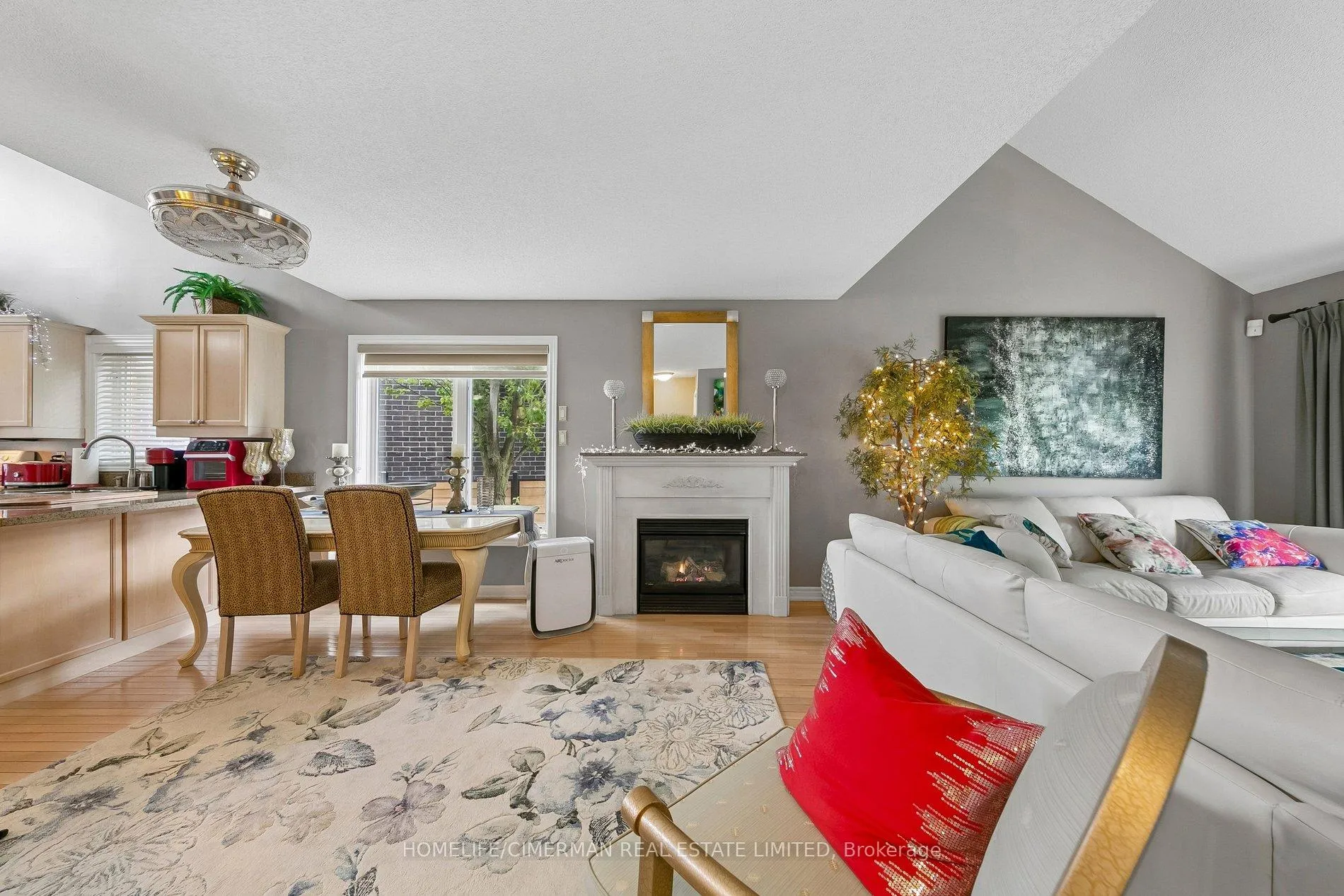 Photo 4 of Unit 1, 1173 Bellview Crescent, Burlington, Brant — HOMEH