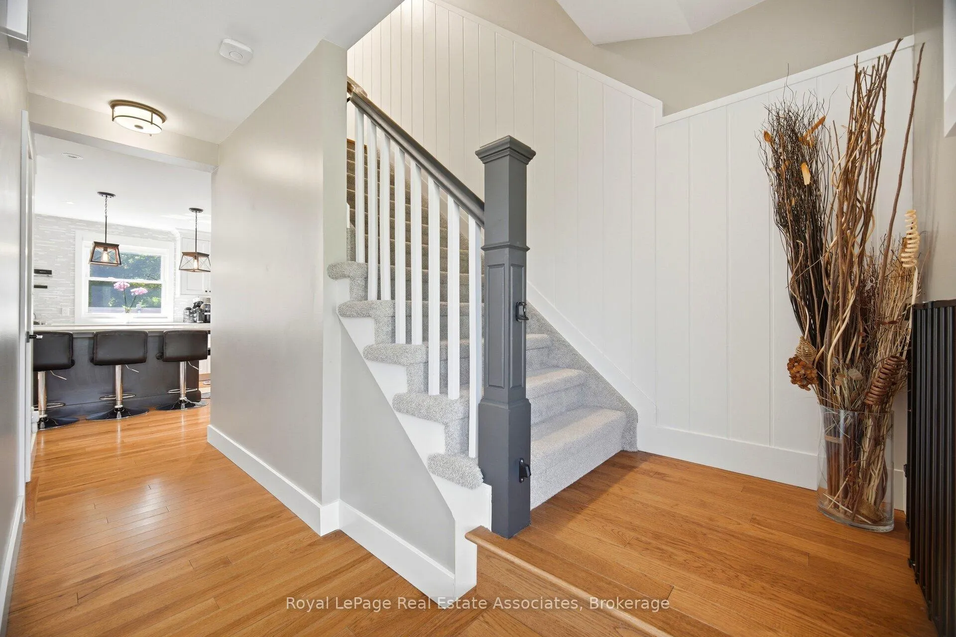 Photo 18 of 45 Cleaveholm Drive, Halton Hills, Georgetown — HOMEH