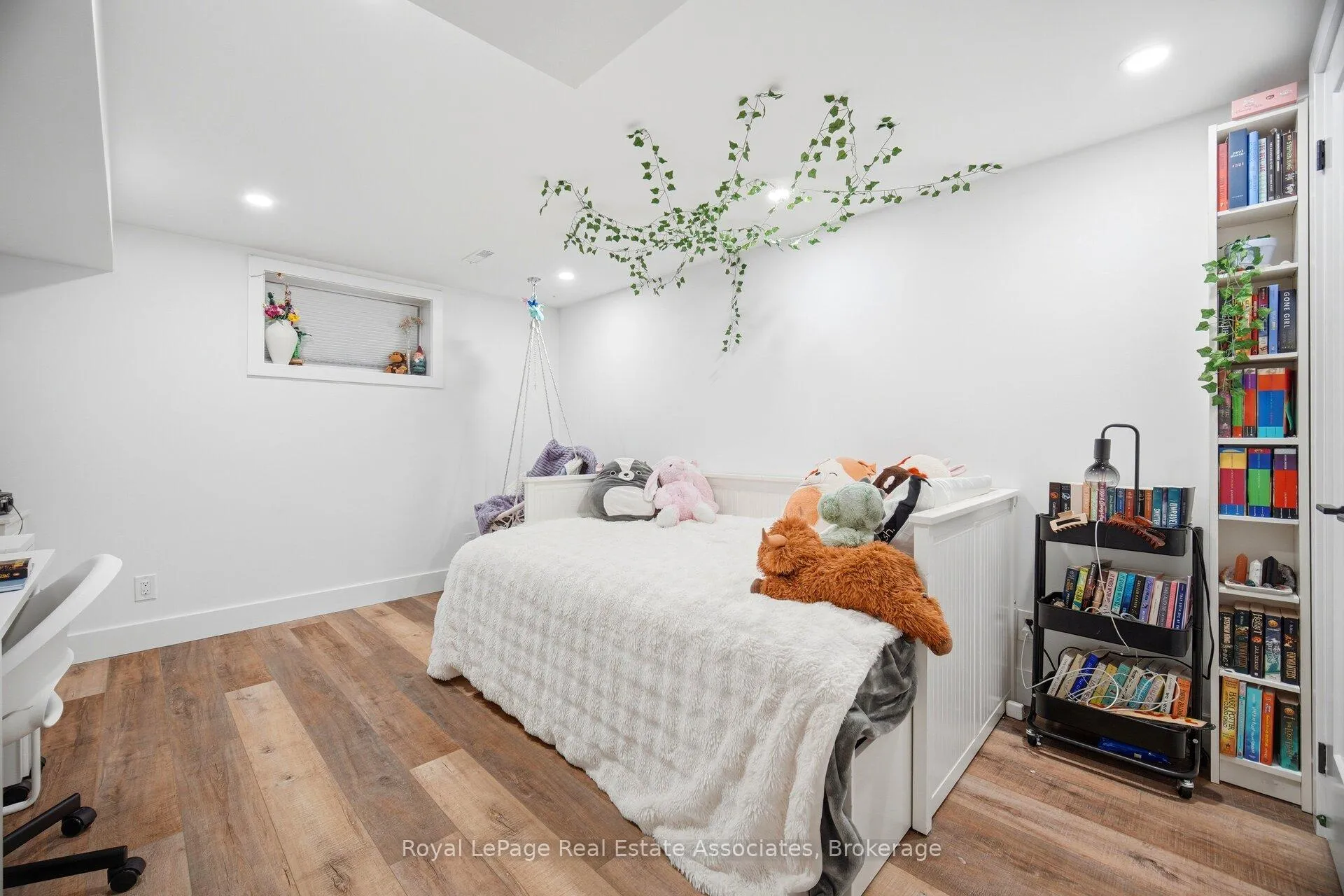 Photo 33 of 45 Cleaveholm Drive, Halton Hills, Georgetown — HOMEH