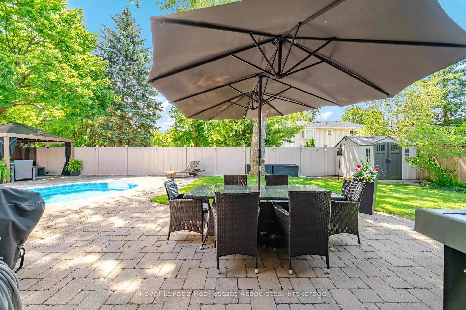 Photo 35 of 45 Cleaveholm Drive, Halton Hills, Georgetown — HOMEH
