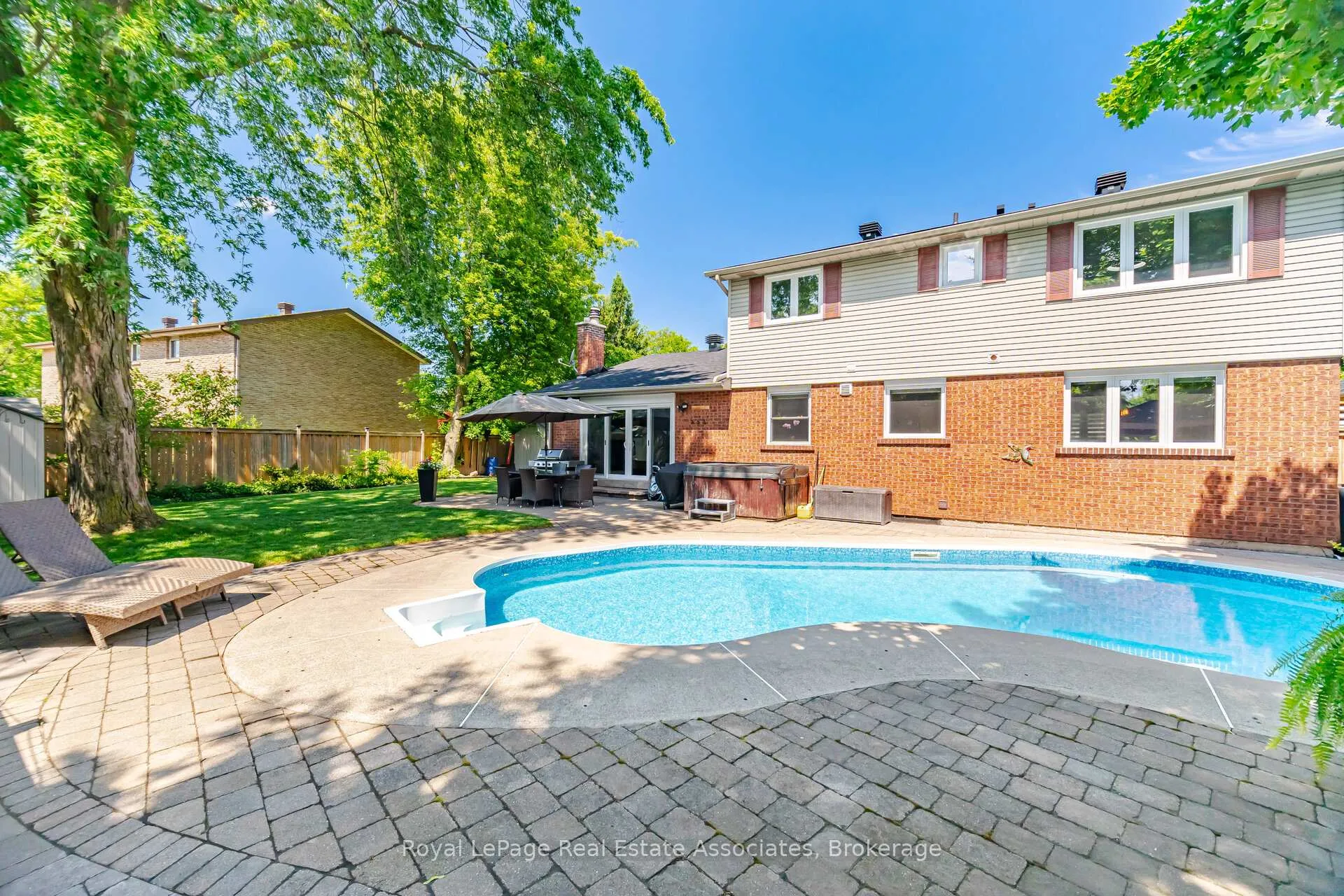 Photo 37 of 45 Cleaveholm Drive, Halton Hills, Georgetown — HOMEH