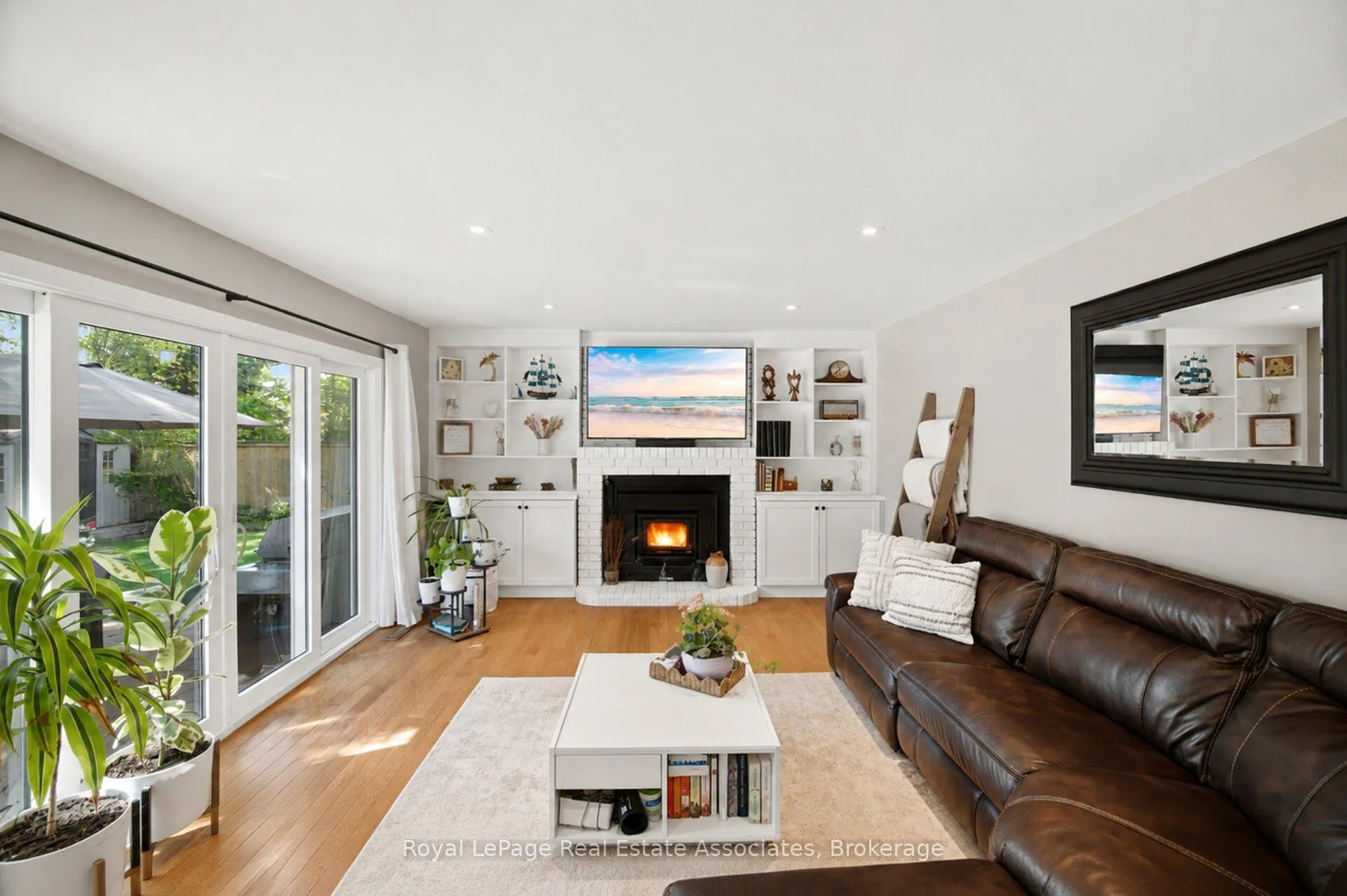 Photo 16 of 45 Cleaveholm Drive, Halton Hills, Georgetown — HOMEH