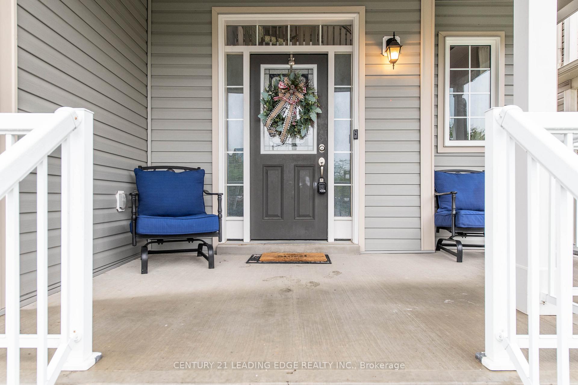 Photo 3 of 83 Thornlodge Drive, Georgina, Keswick South — HOMEH