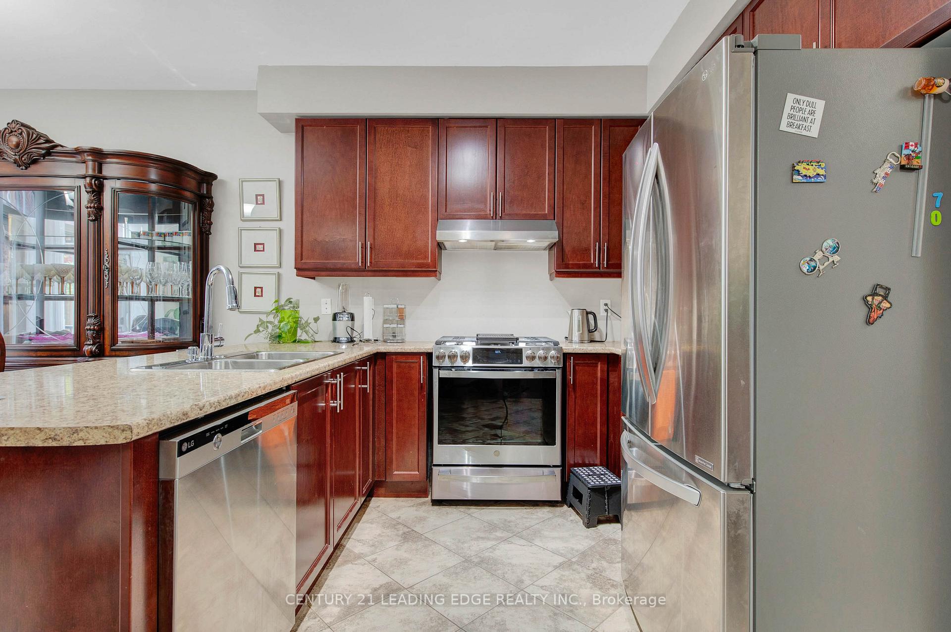 Photo 10 of 83 Thornlodge Drive, Georgina, Keswick South — HOMEH