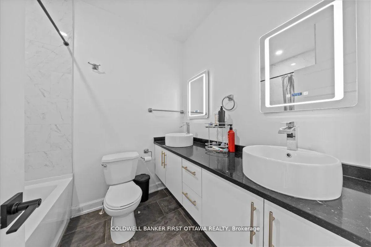 Photo 17 of 560 Queen Mary Street, Ottawa, Overbrook/Castle Heights — HOMEH