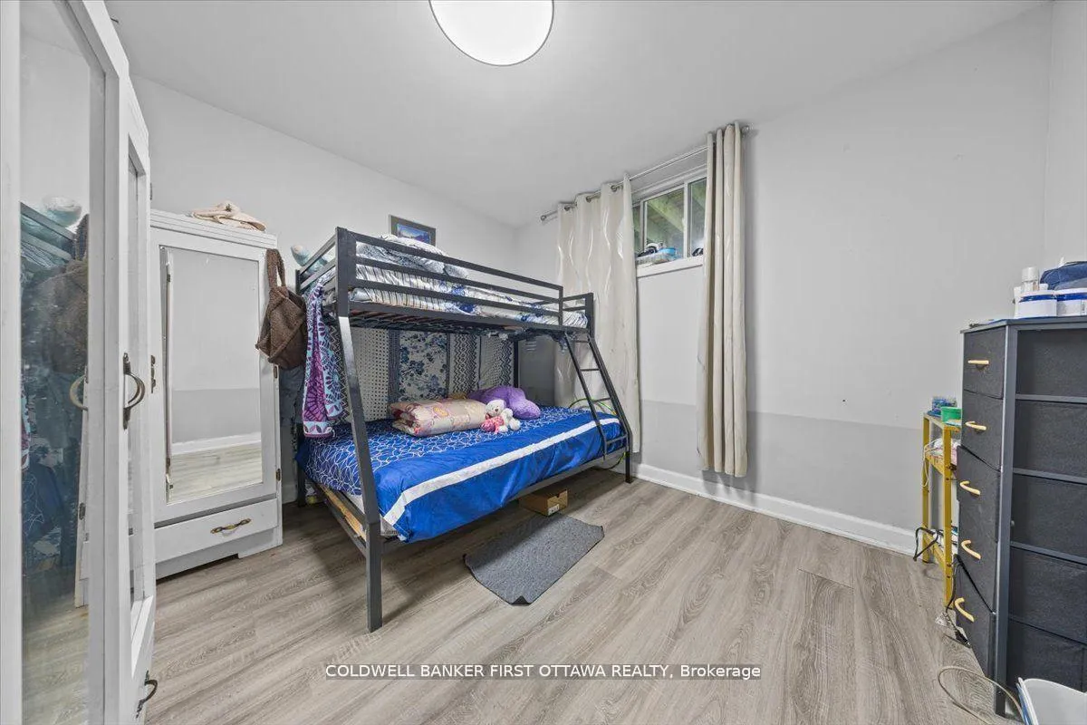 Photo 25 of 560 Queen Mary Street, Ottawa, Overbrook/Castle Heights — HOMEH