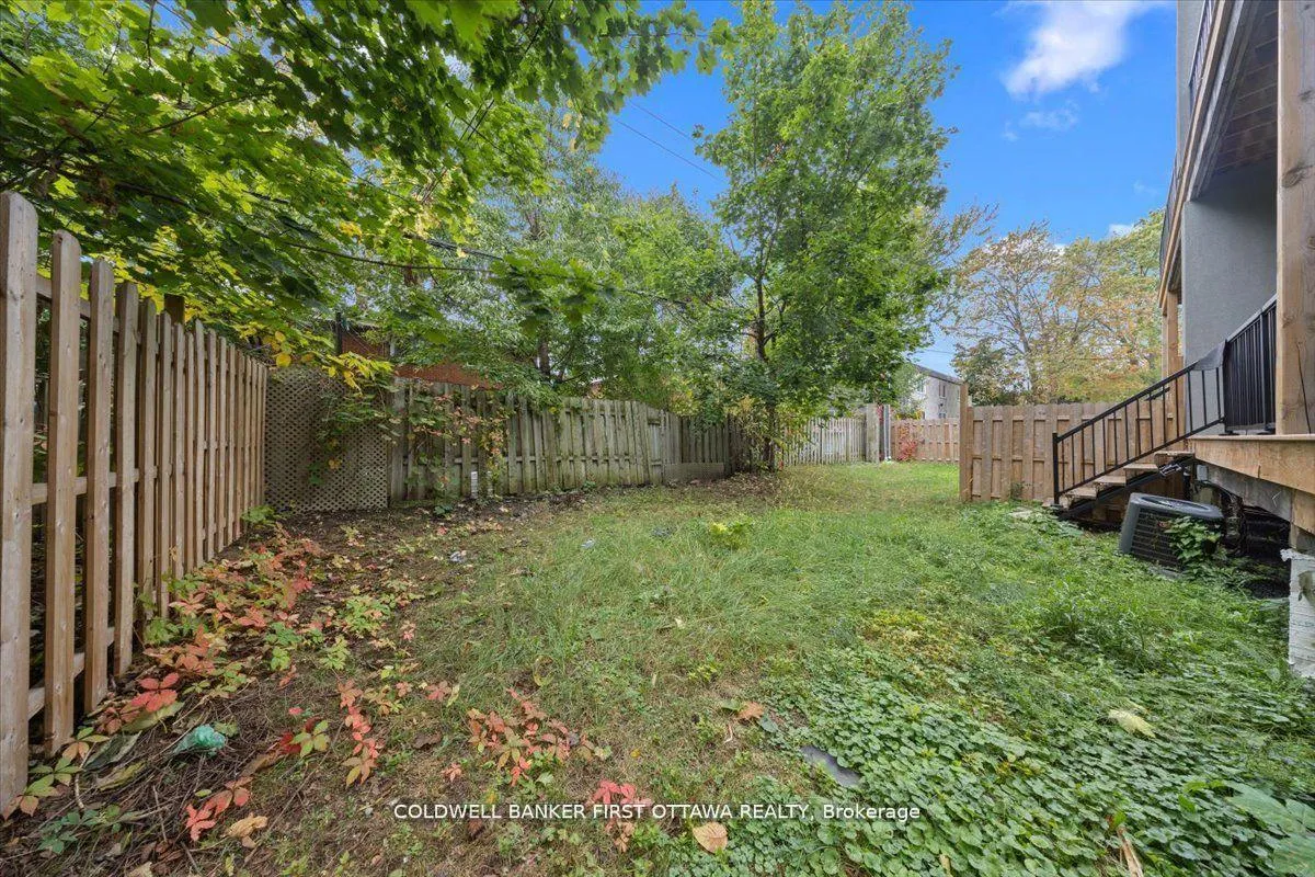 Photo 37 of 560 Queen Mary Street, Ottawa, Overbrook/Castle Heights — HOMEH