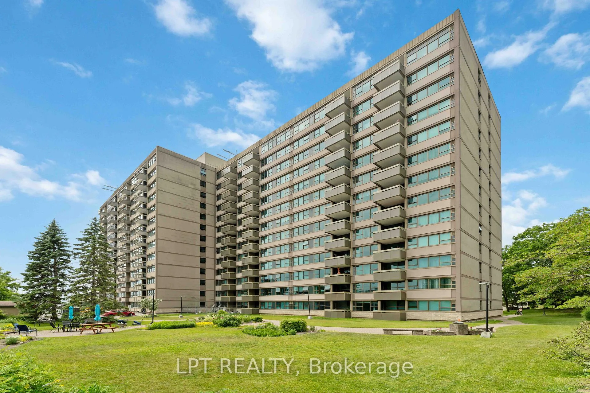 Photo 1 of Unit 314, 555 Brittany Drive, Ottawa, Viscount Alexander Park — HOMEH