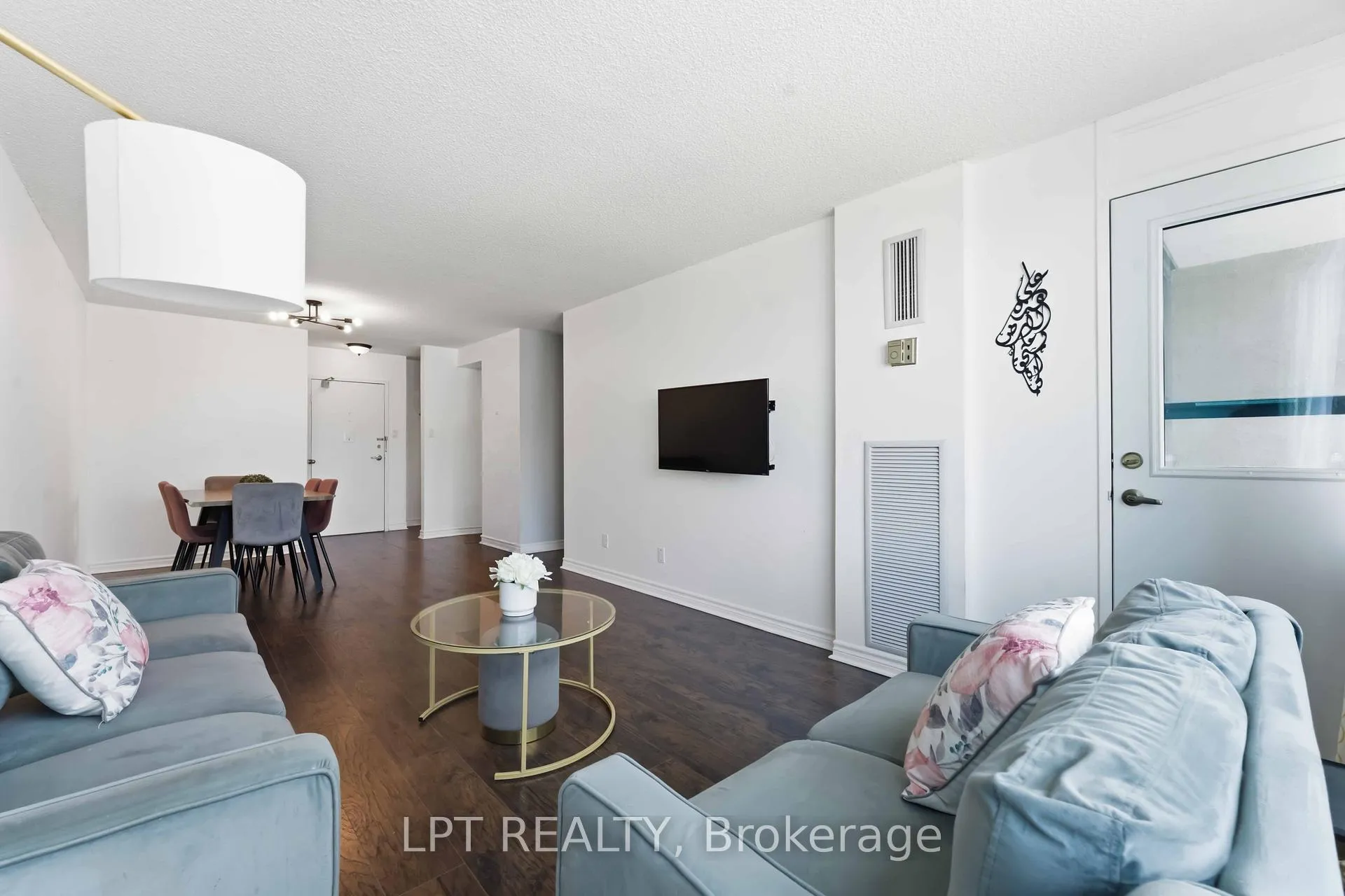Photo 9 of Unit 314, 555 Brittany Drive, Ottawa, Viscount Alexander Park — HOMEH