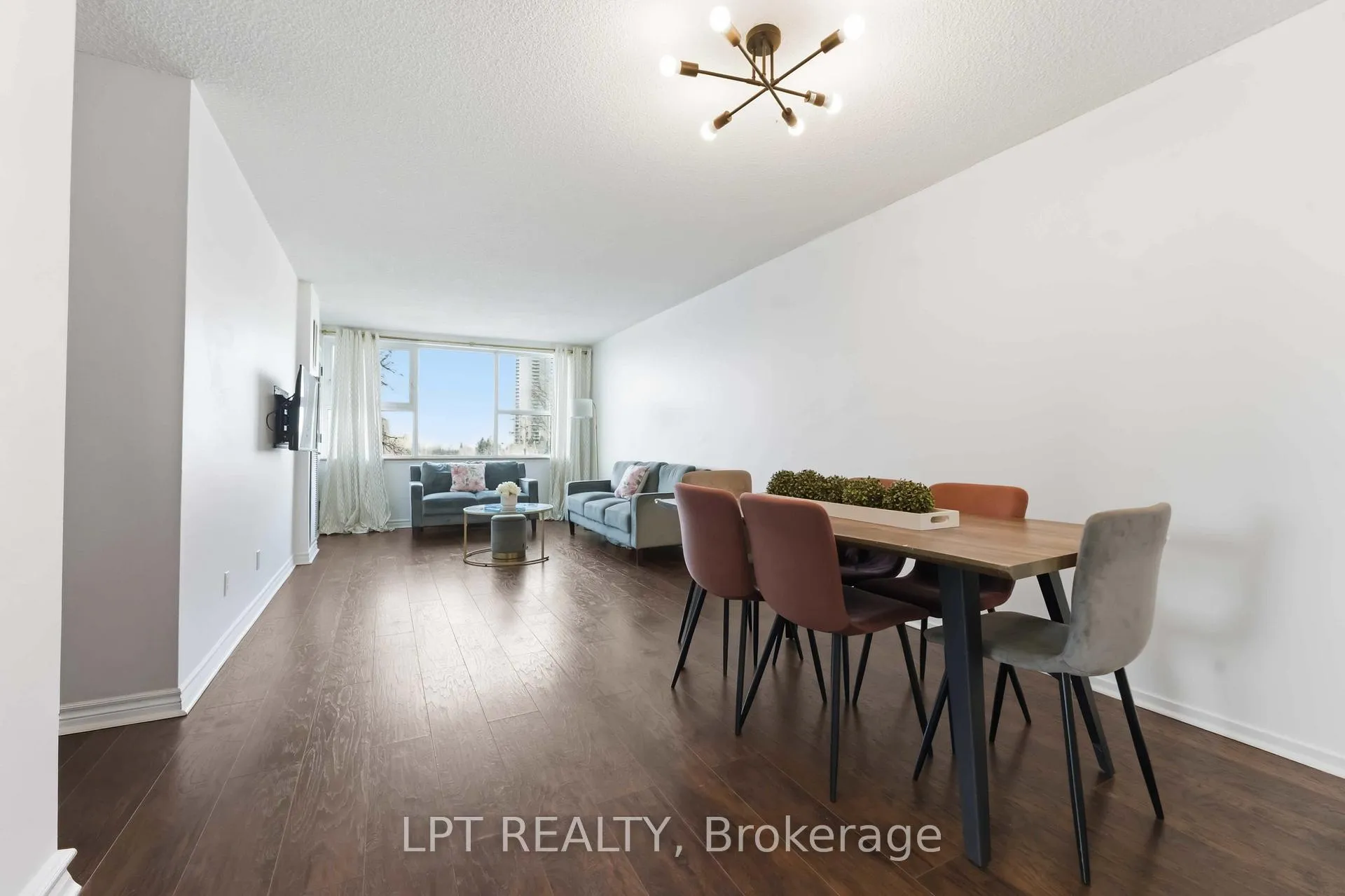 Photo 12 of Unit 314, 555 Brittany Drive, Ottawa, Viscount Alexander Park — HOMEH