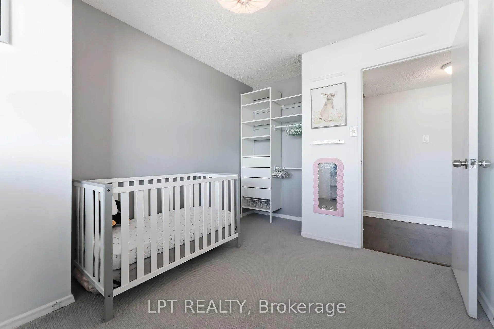 Photo 25 of Unit 314, 555 Brittany Drive, Ottawa, Viscount Alexander Park — HOMEH