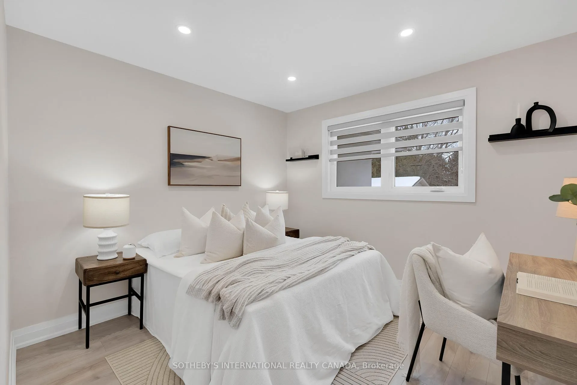 Photo 9 of 15 Wenderly Drive, Aurora, Aurora Village — HOMEH