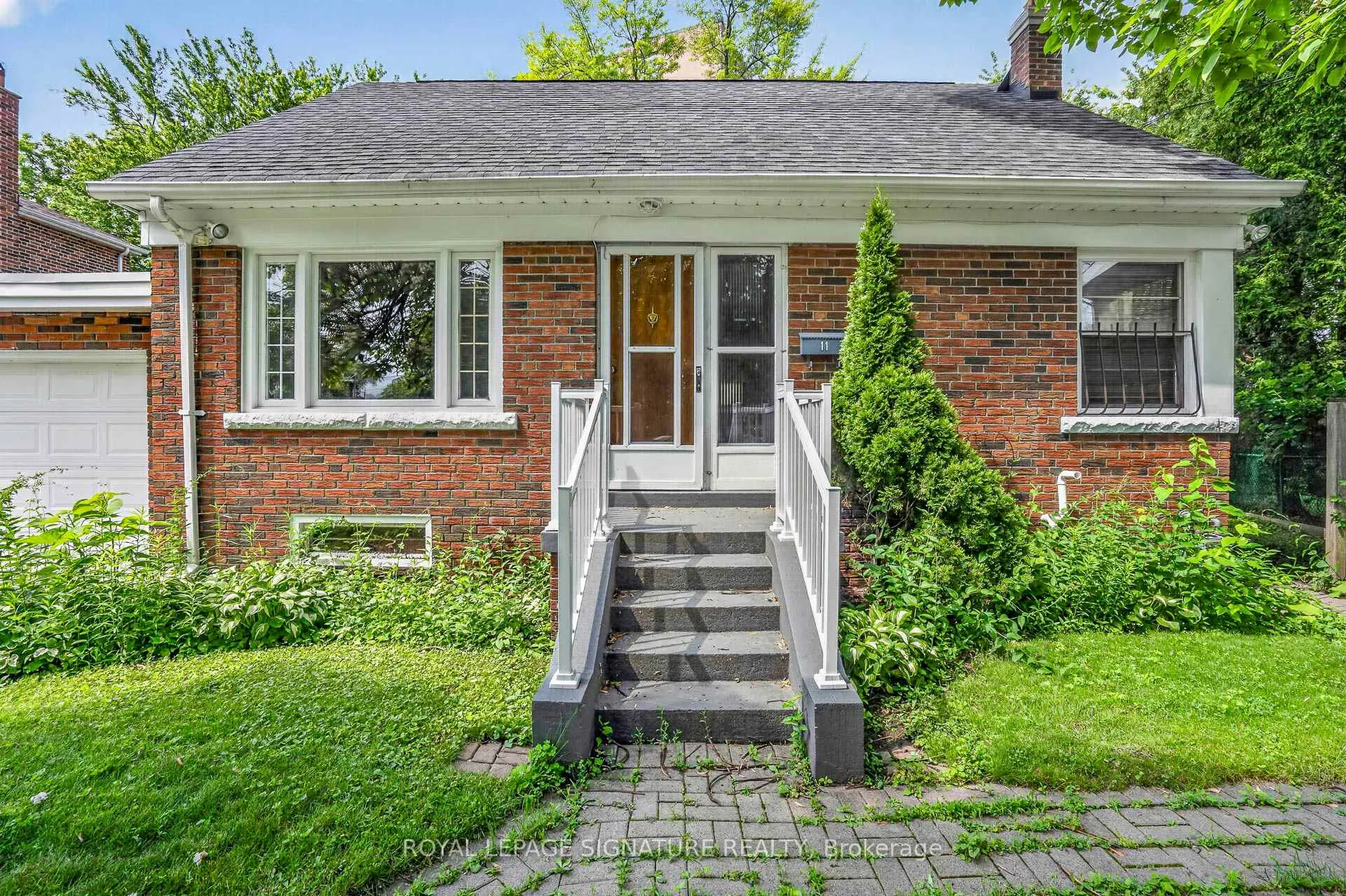 Photo 3 of 11 Innisdale Drive, Scarborough, Wexford-Maryvale — HOMEH