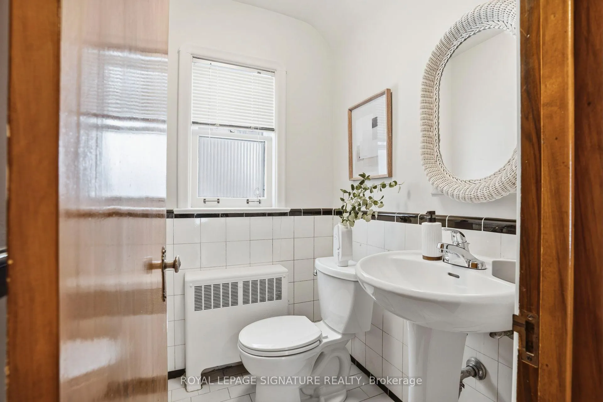 Photo 21 of 11 Innisdale Drive, Scarborough, Wexford-Maryvale — HOMEH