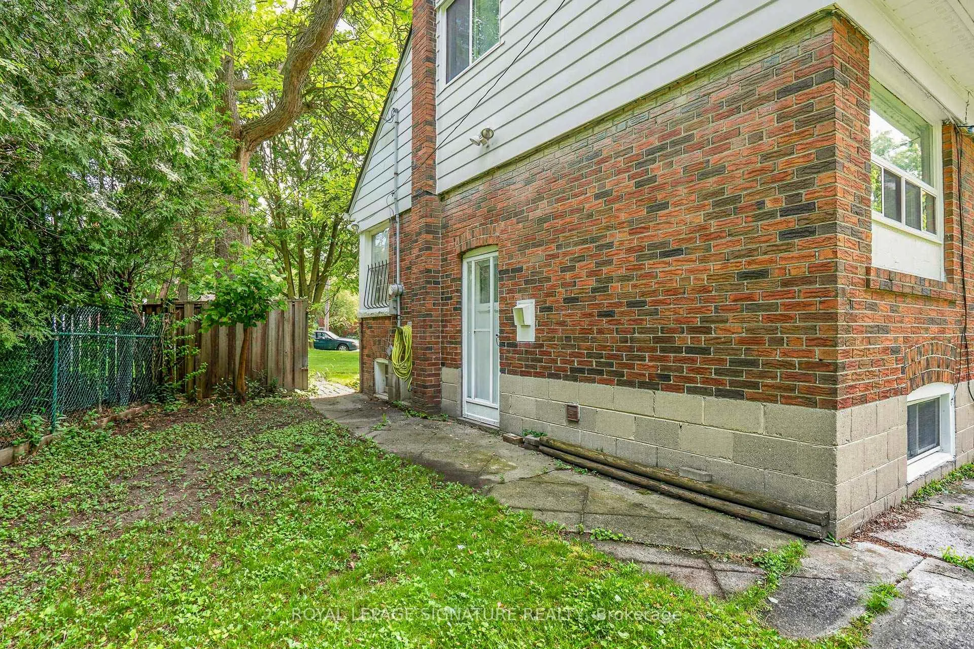 Photo 46 of 11 Innisdale Drive, Scarborough, Wexford-Maryvale — HOMEH