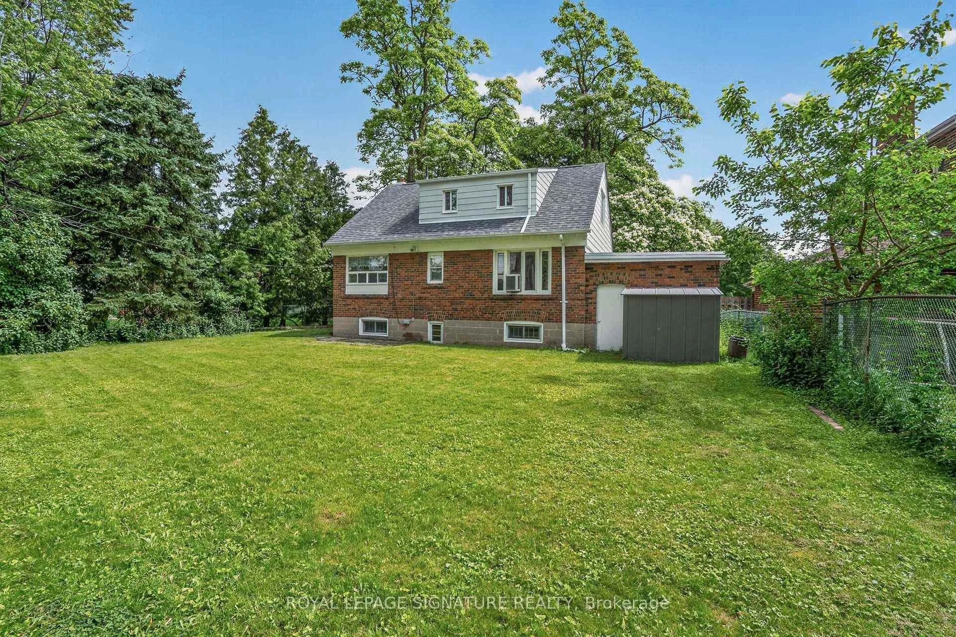 Photo 48 of 11 Innisdale Drive, Scarborough, Wexford-Maryvale — HOMEH