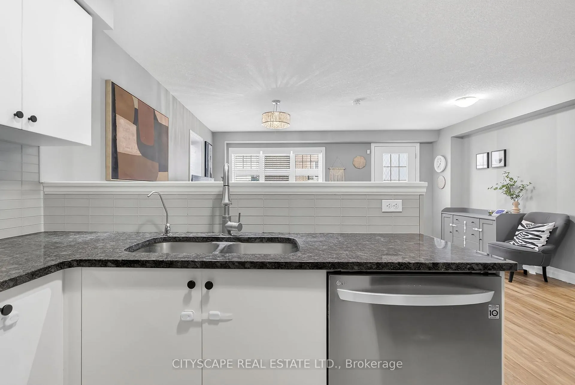 Photo 2 of 4 Nathan Court, Cambridge, Christopher-Champlain — HOMEH