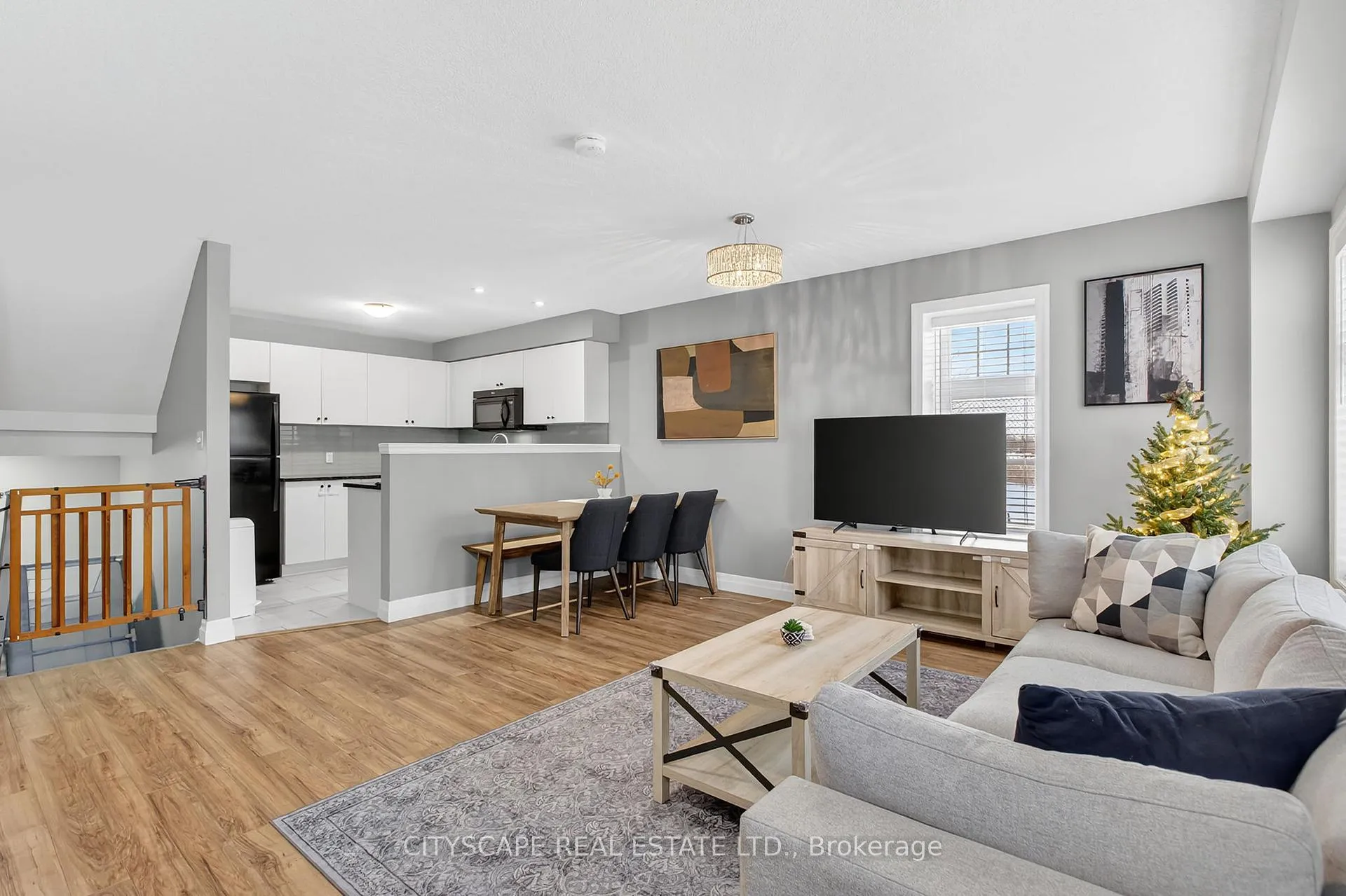 Photo 10 of 4 Nathan Court, Cambridge, Christopher-Champlain — HOMEH