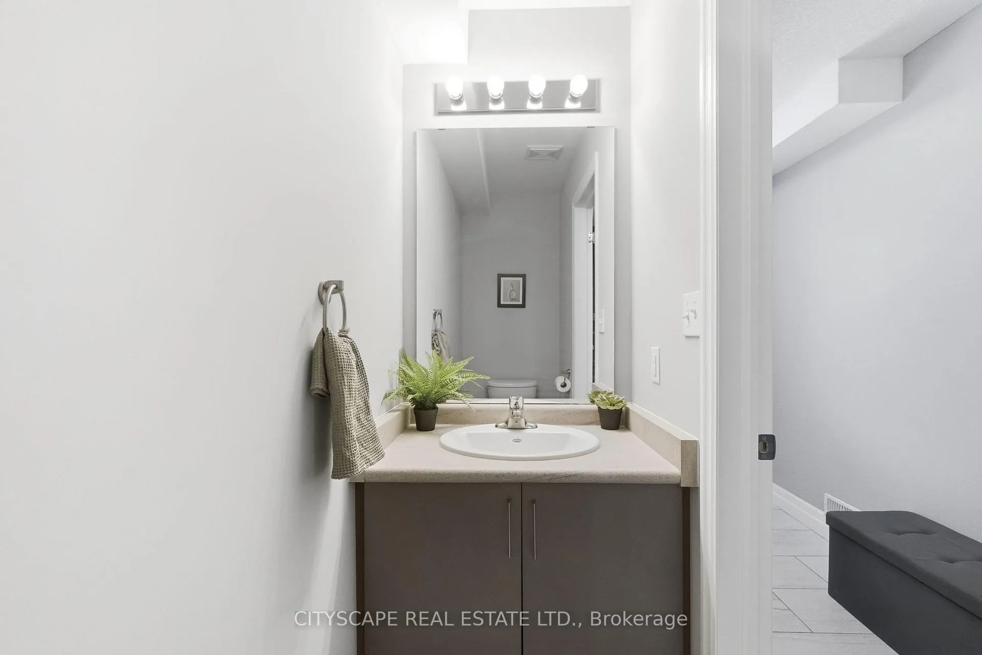 Photo 37 of 4 Nathan Court, Cambridge, Christopher-Champlain — HOMEH