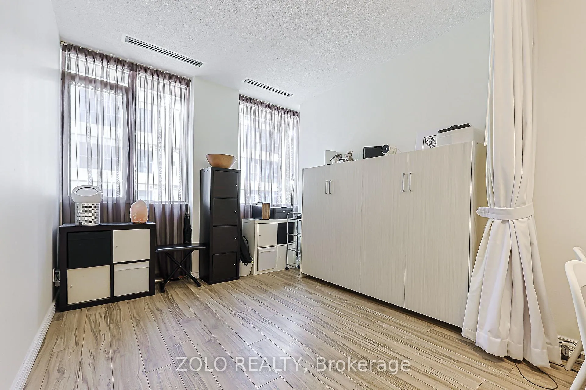 Photo 10 of Unit 804, 555 Yonge Street, Toronto, Church-Yonge Corridor — HOMEH