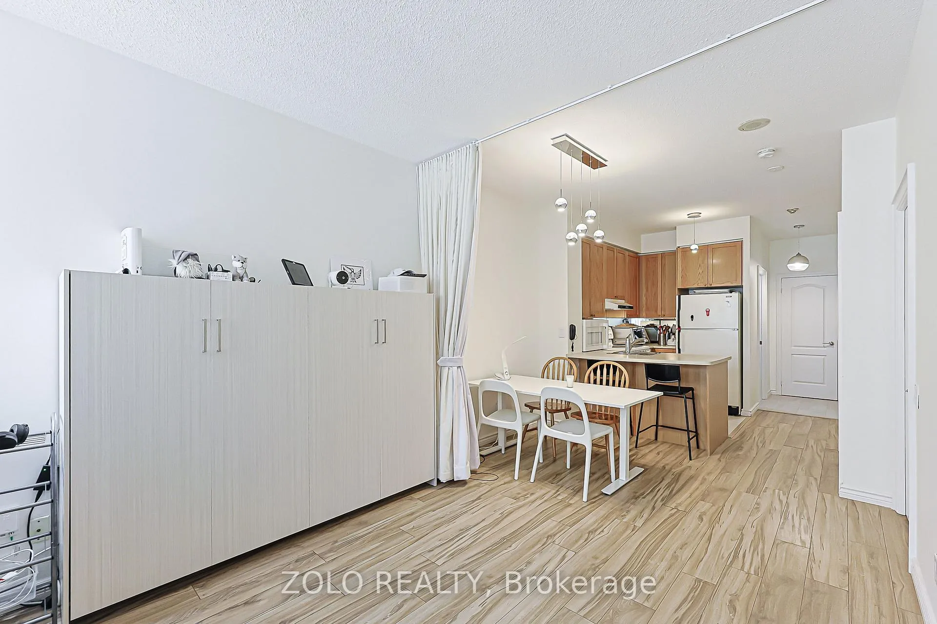 Photo 11 of Unit 804, 555 Yonge Street, Toronto, Church-Yonge Corridor — HOMEH