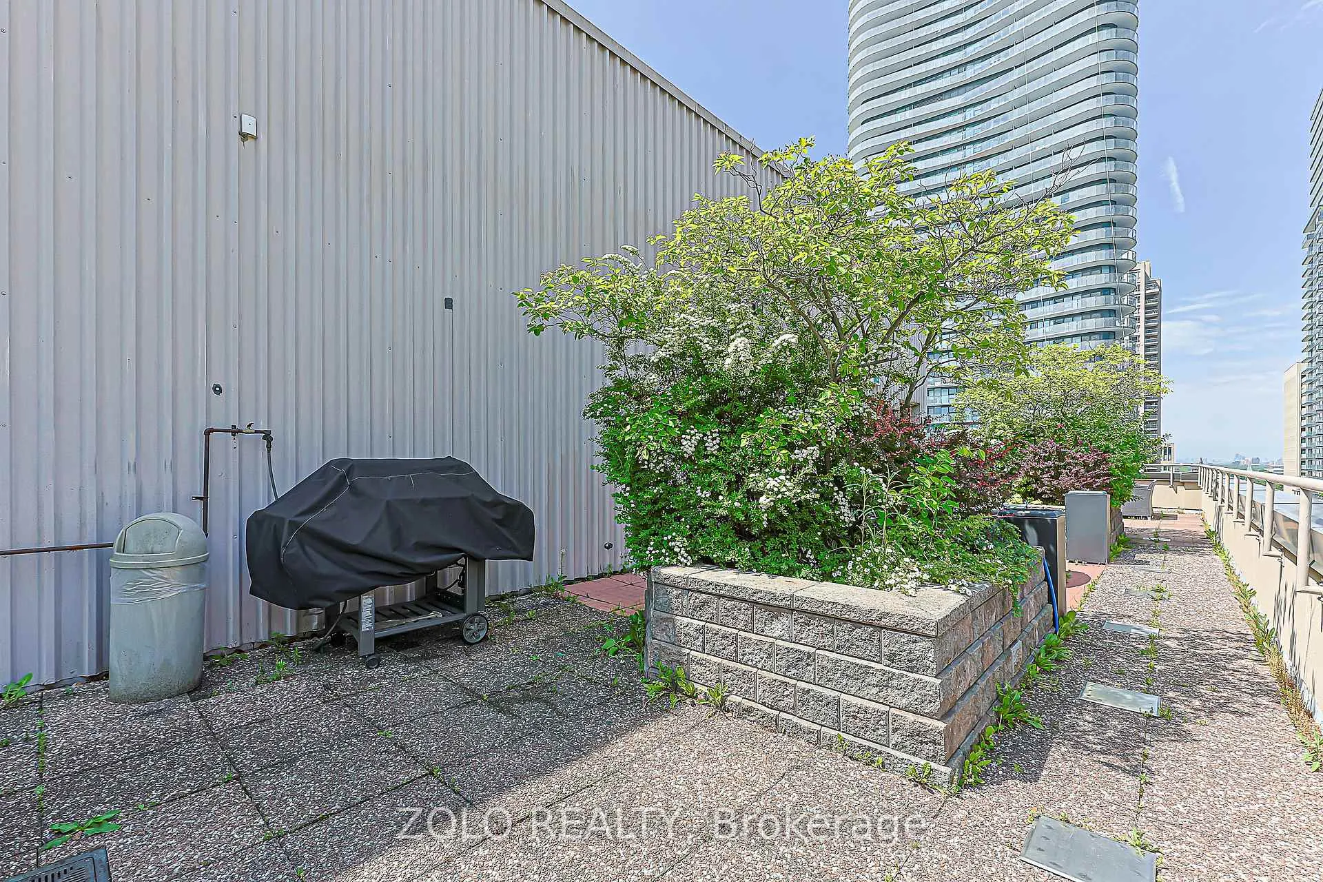 Photo 25 of Unit 804, 555 Yonge Street, Toronto, Church-Yonge Corridor — HOMEH