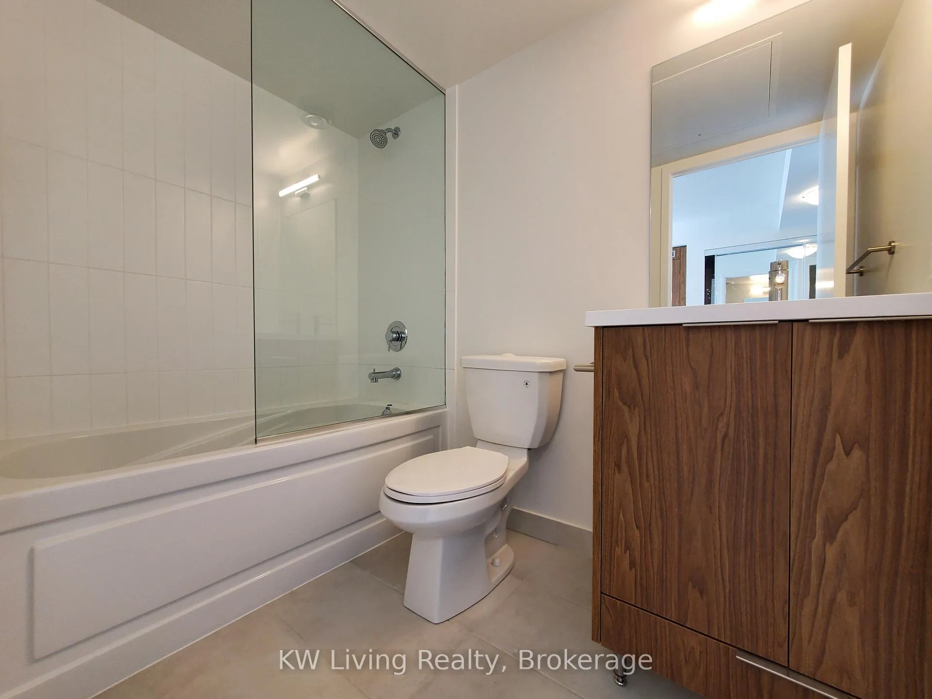 Photo 4 of Unit 2603, 60 Shuter Street, Toronto, Church-Yonge Corridor — HOMEH