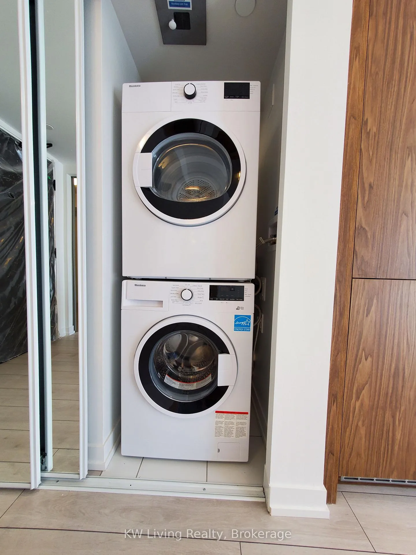 Photo 5 of Unit 2603, 60 Shuter Street, Toronto, Church-Yonge Corridor — HOMEH