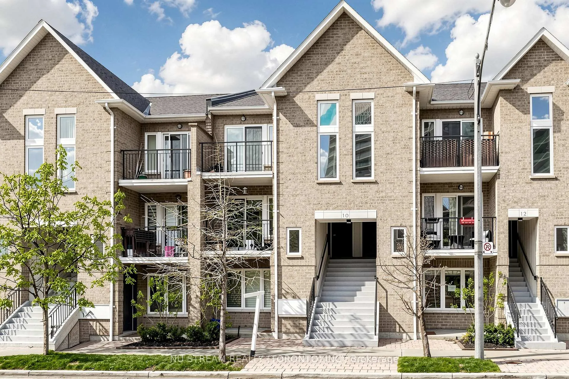 Photo 1 of Unit 201, 10 Brian Peck Crescent, Toronto, Leaside — HOMEH