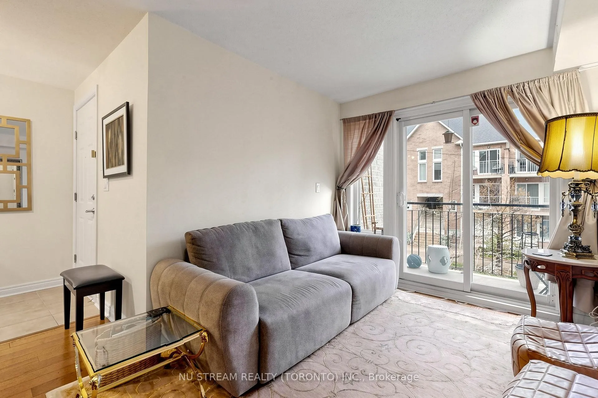 Photo 5 of Unit 201, 10 Brian Peck Crescent, Toronto, Leaside — HOMEH