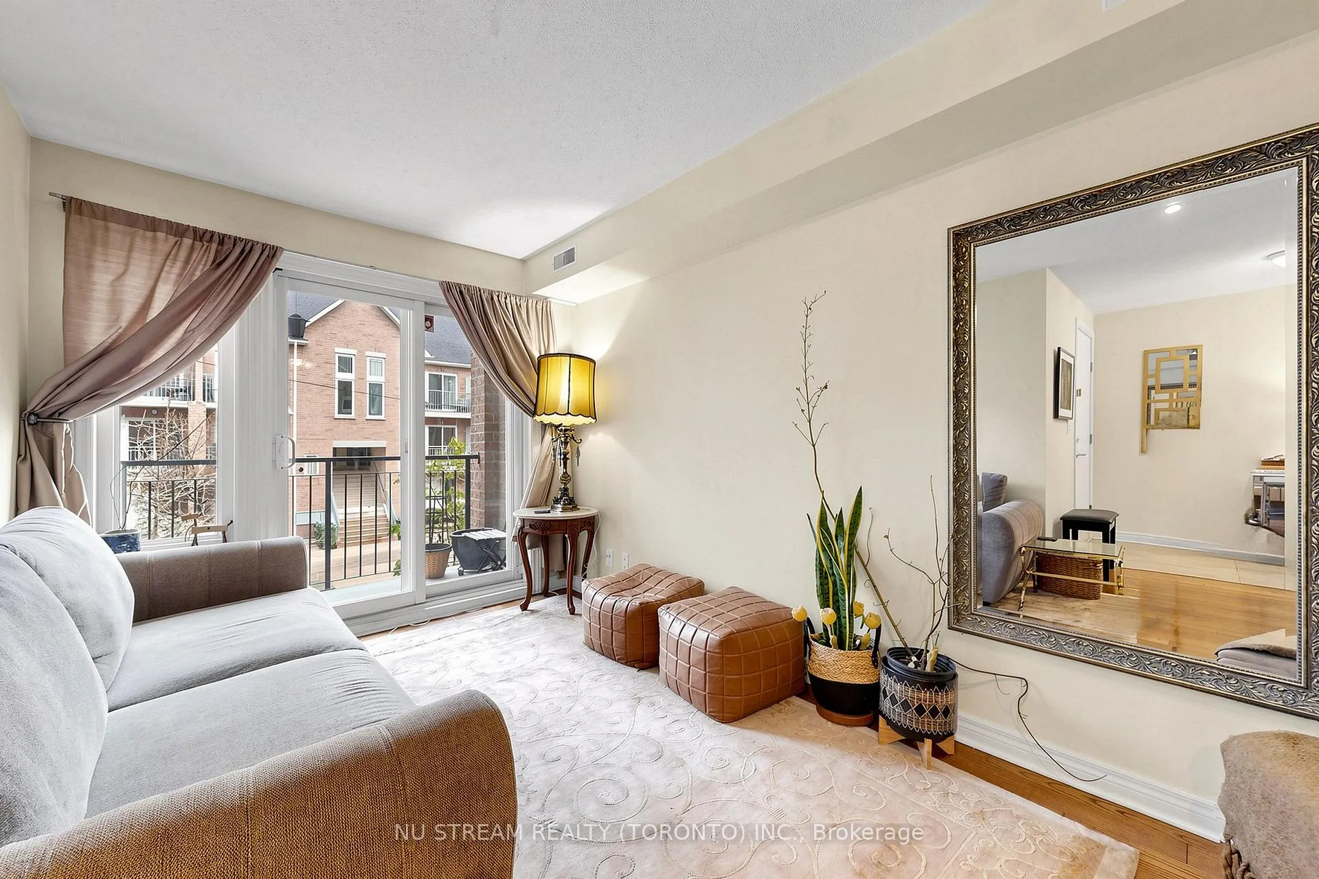 Photo 7 of Unit 201, 10 Brian Peck Crescent, Toronto, Leaside — HOMEH
