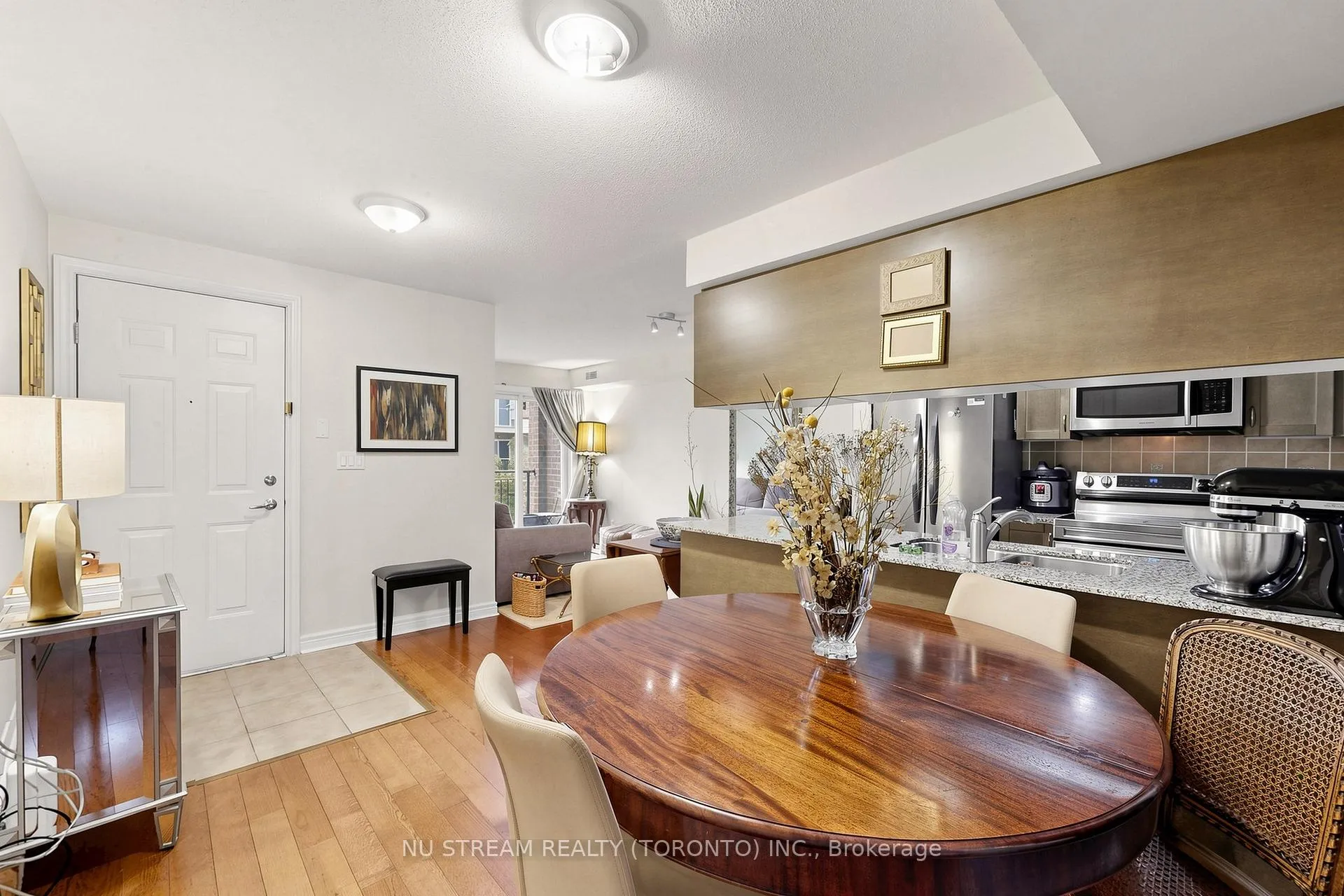 Photo 10 of Unit 201, 10 Brian Peck Crescent, Toronto, Leaside — HOMEH