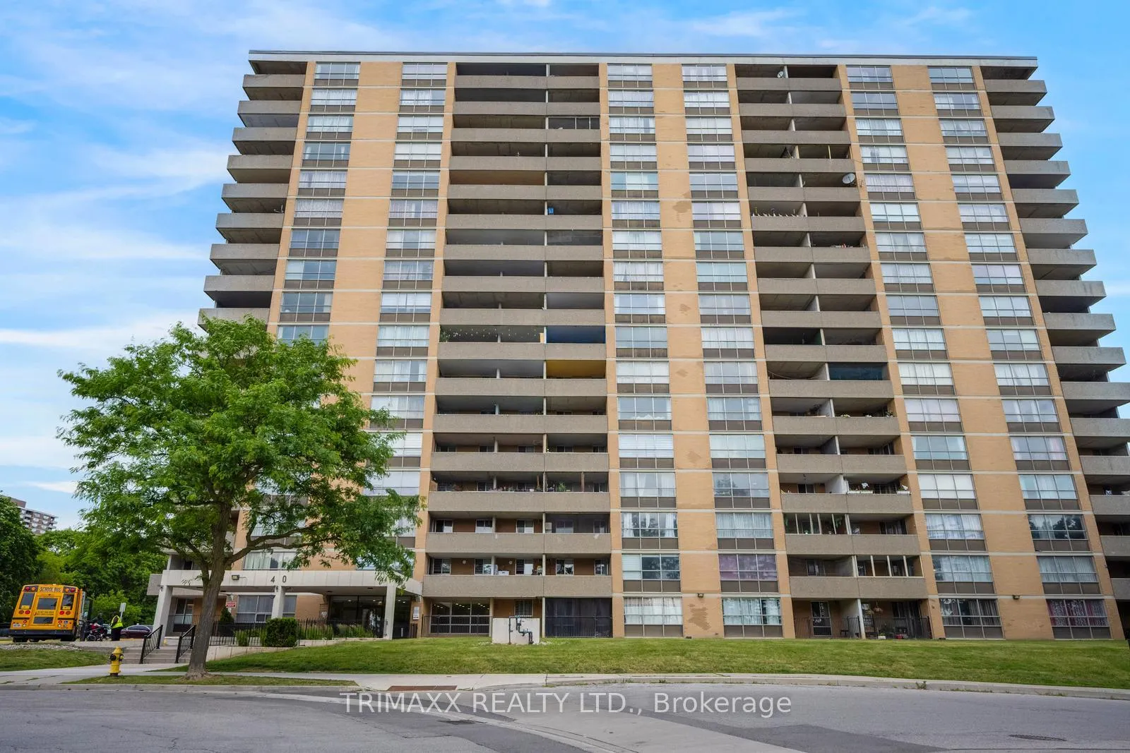 Photo 3 of Unit 404, 40 Panorama Court, Etobicoke, Mount Olive-Silverstone-Jamestown — HOMEH