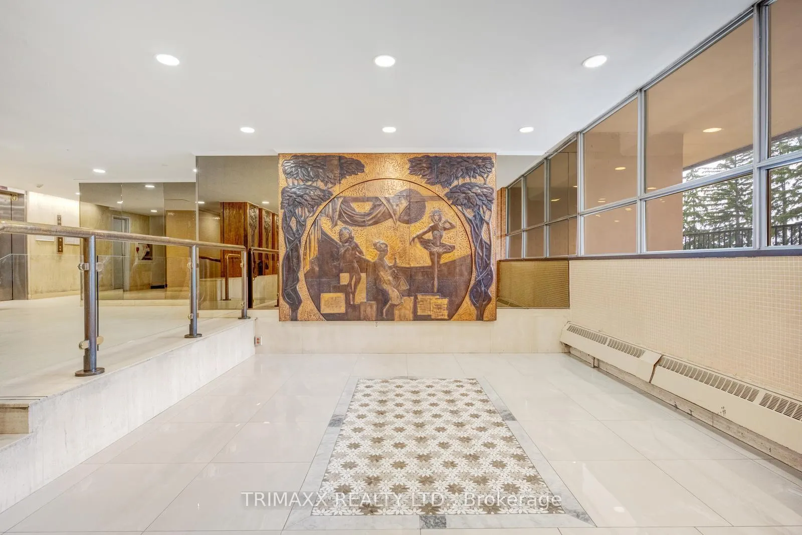 Photo 6 of Unit 404, 40 Panorama Court, Etobicoke, Mount Olive-Silverstone-Jamestown — HOMEH