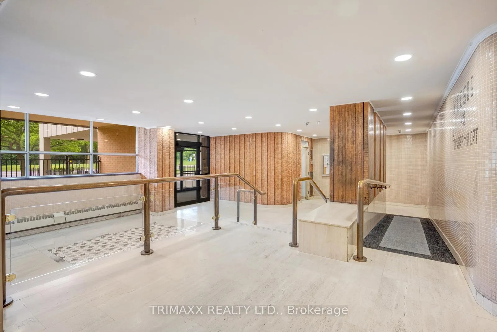 Photo 8 of Unit 404, 40 Panorama Court, Etobicoke, Mount Olive-Silverstone-Jamestown — HOMEH