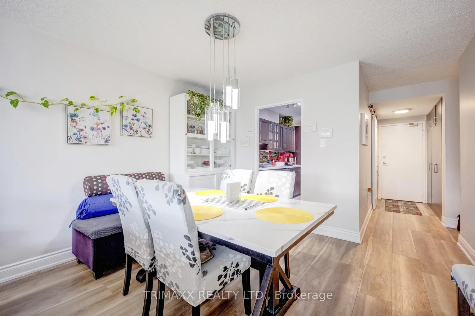 Photo 14 of Unit 404, 40 Panorama Court, Etobicoke, Mount Olive-Silverstone-Jamestown — HOMEH