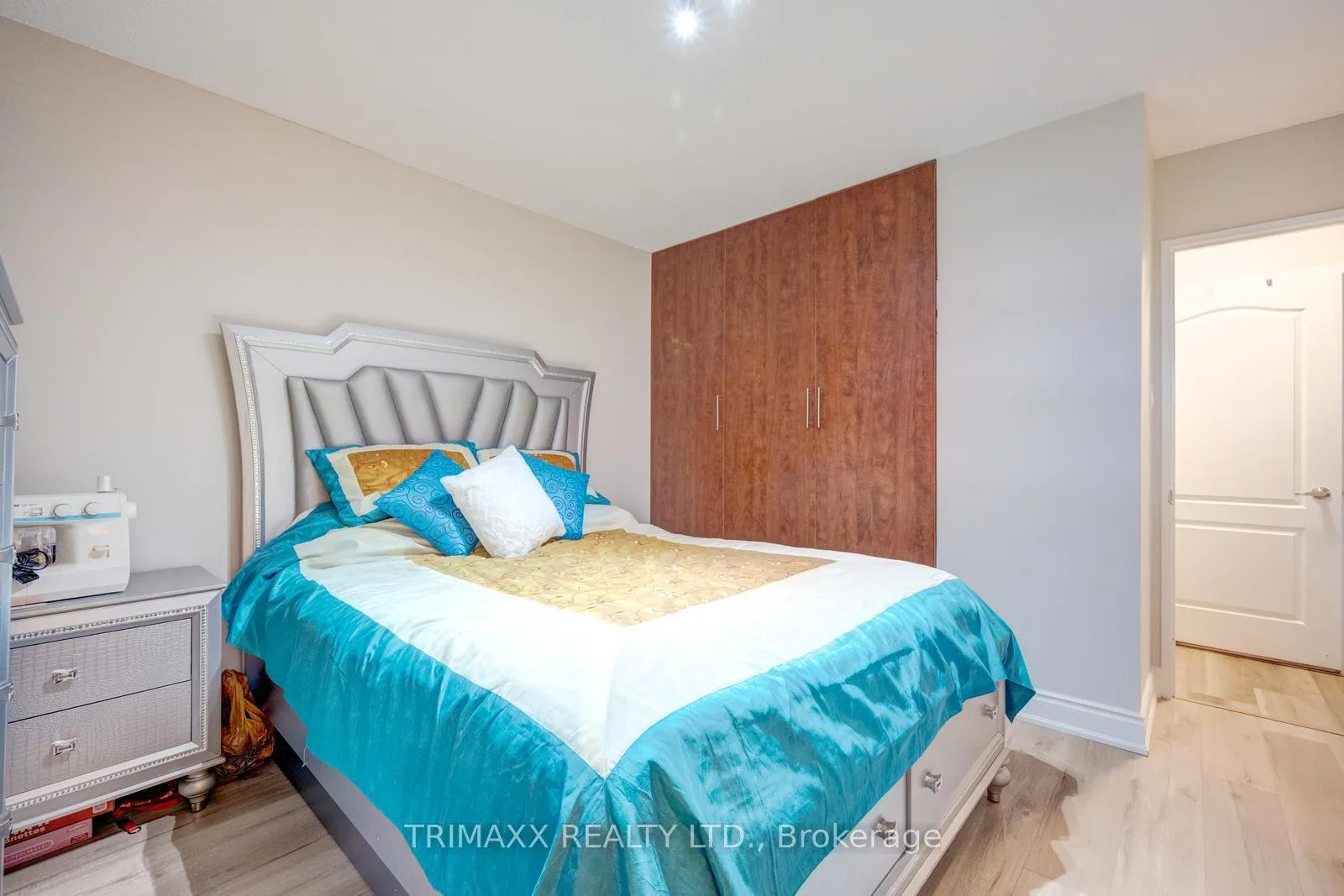Photo 42 of Unit 404, 40 Panorama Court, Etobicoke, Mount Olive-Silverstone-Jamestown — HOMEH