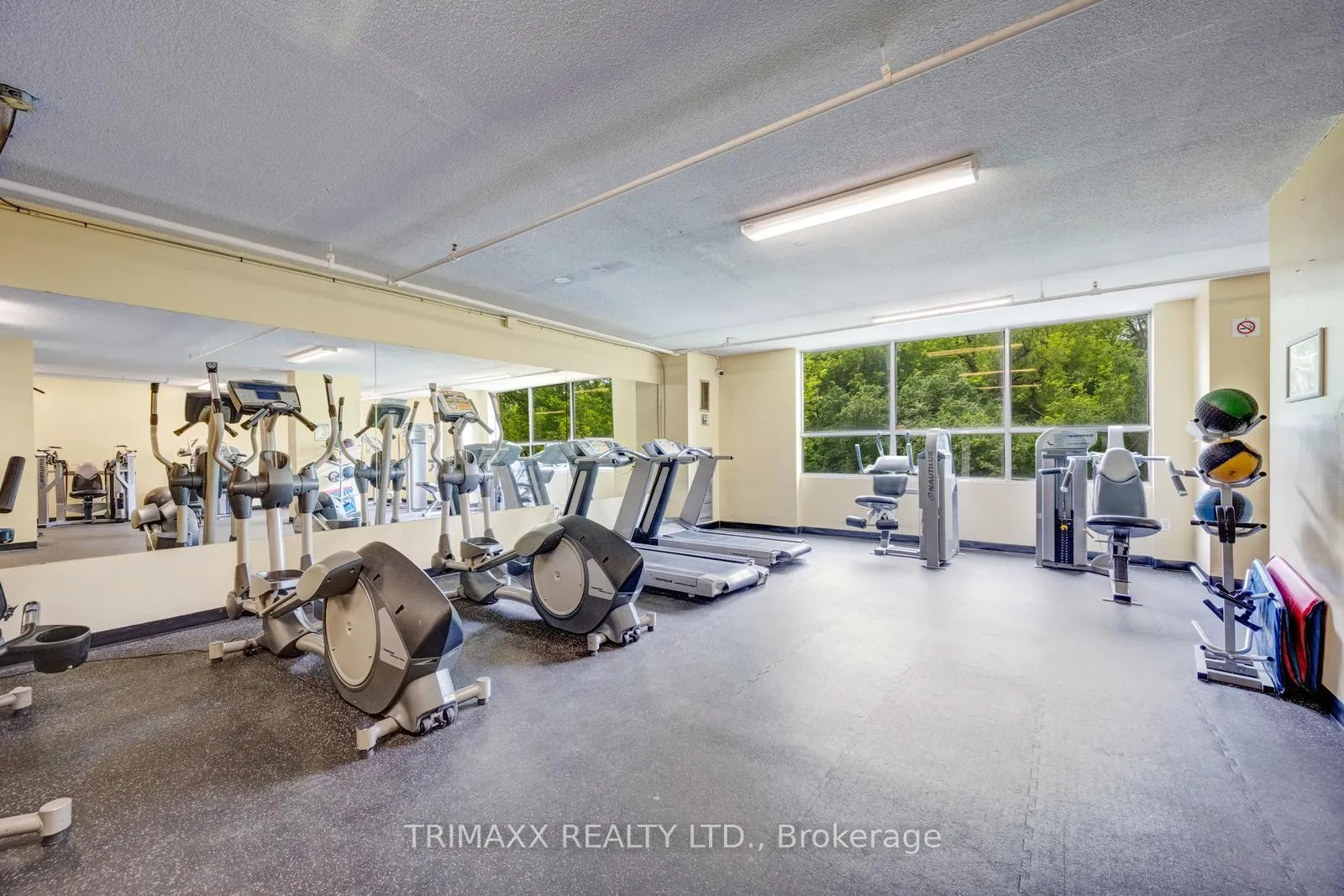 Photo 45 of Unit 404, 40 Panorama Court, Etobicoke, Mount Olive-Silverstone-Jamestown — HOMEH