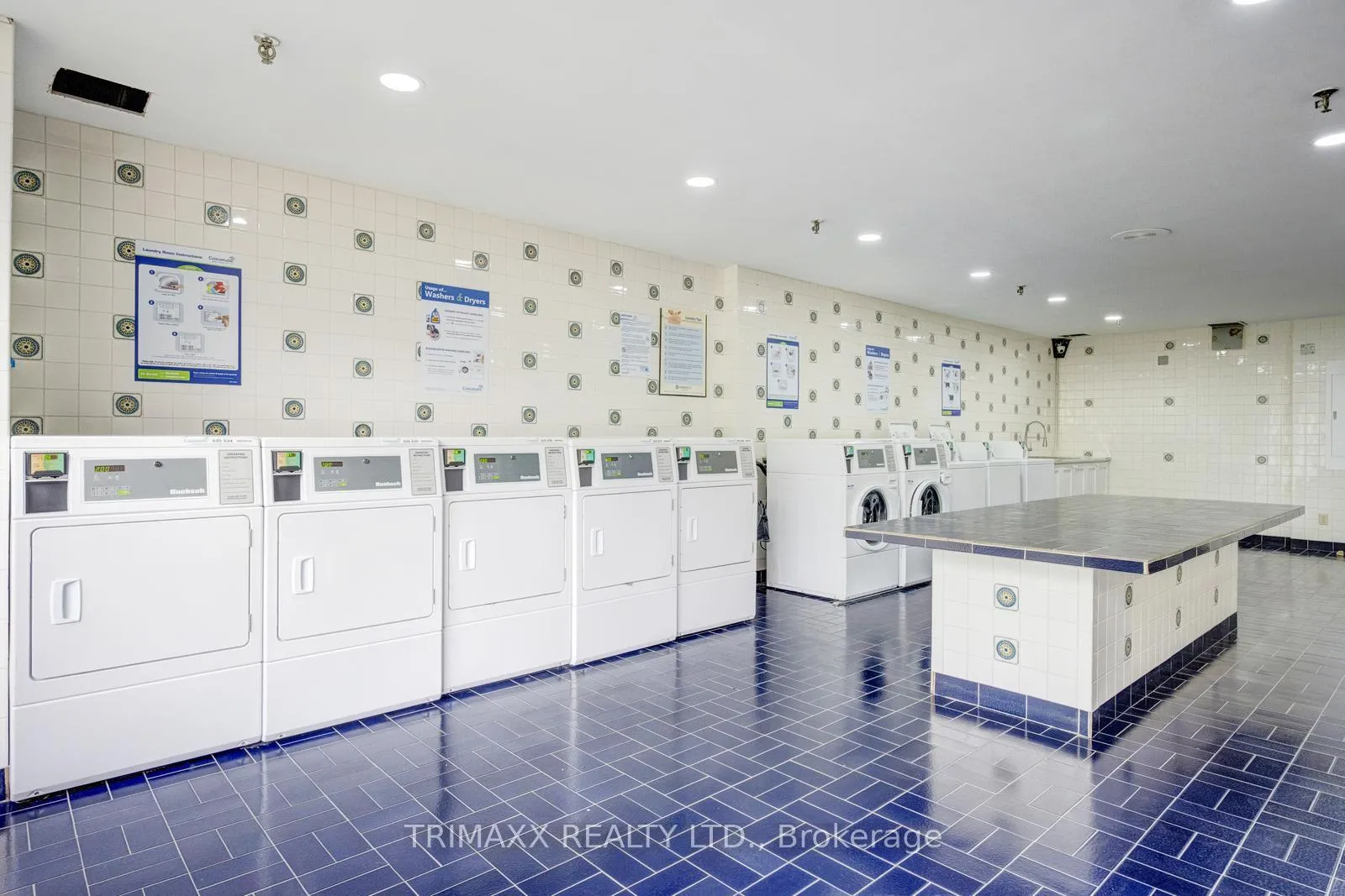 Photo 49 of Unit 404, 40 Panorama Court, Etobicoke, Mount Olive-Silverstone-Jamestown — HOMEH