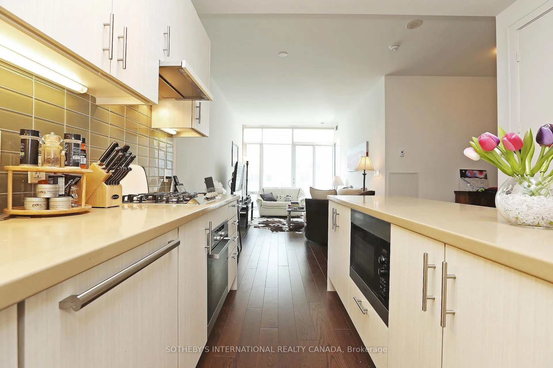 Photo 5 of Unit 811, 29 Queens Quay E, Toronto, Waterfront Communities — HOMEH