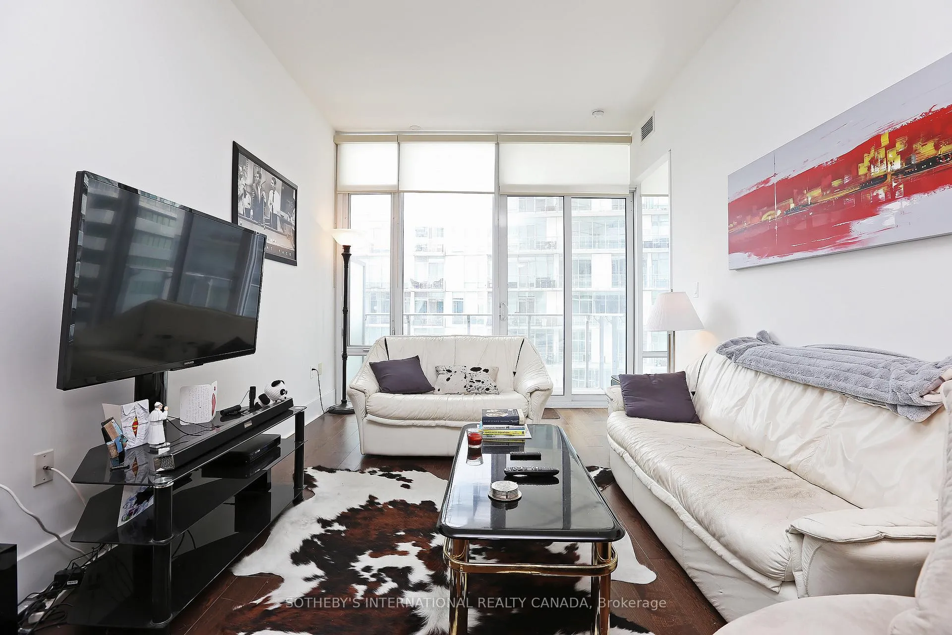 Photo 9 of Unit 811, 29 Queens Quay E, Toronto, Waterfront Communities — HOMEH