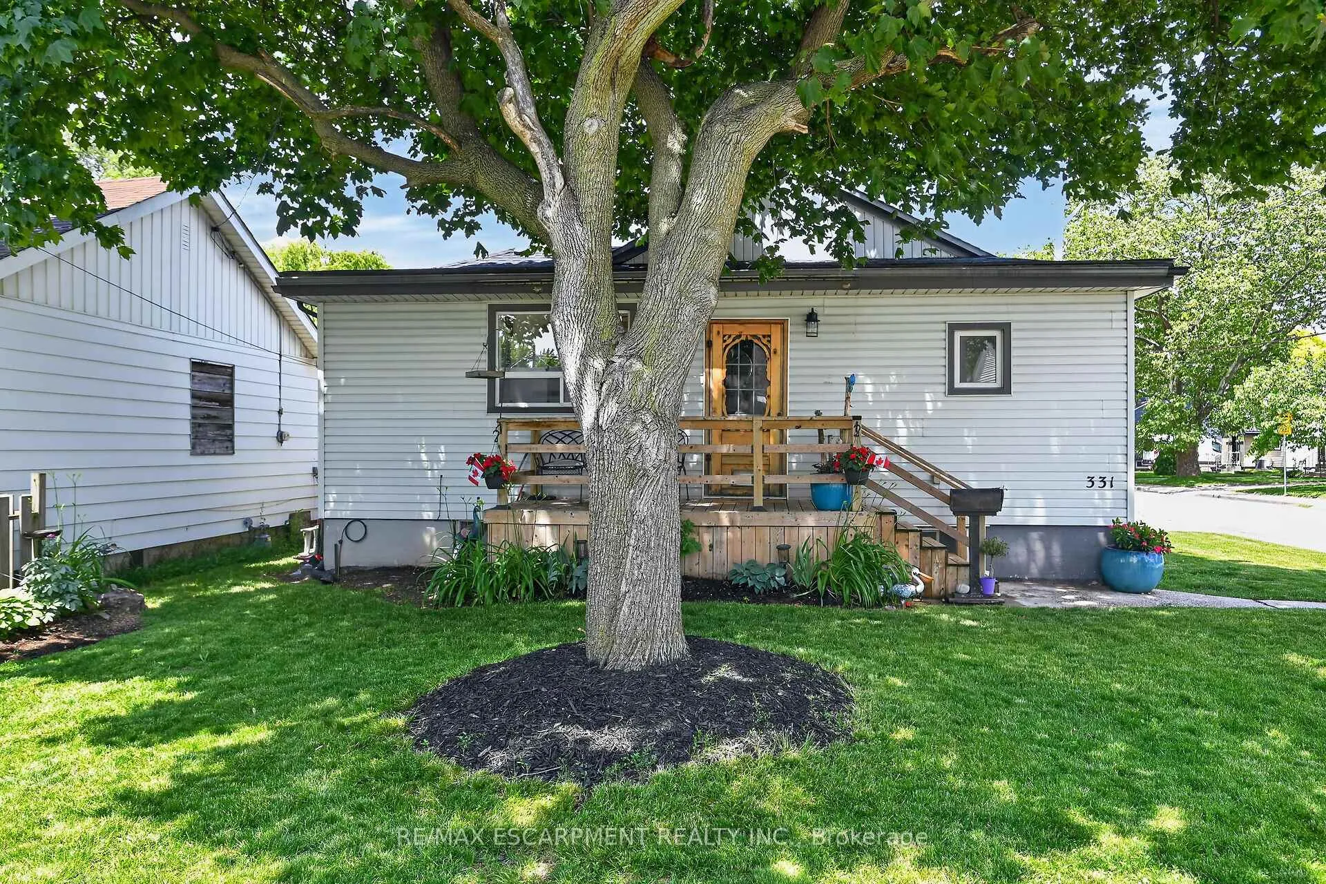 Photo 2 of 331 Guelph Street, Hamilton, Normanhurst — HOMEH