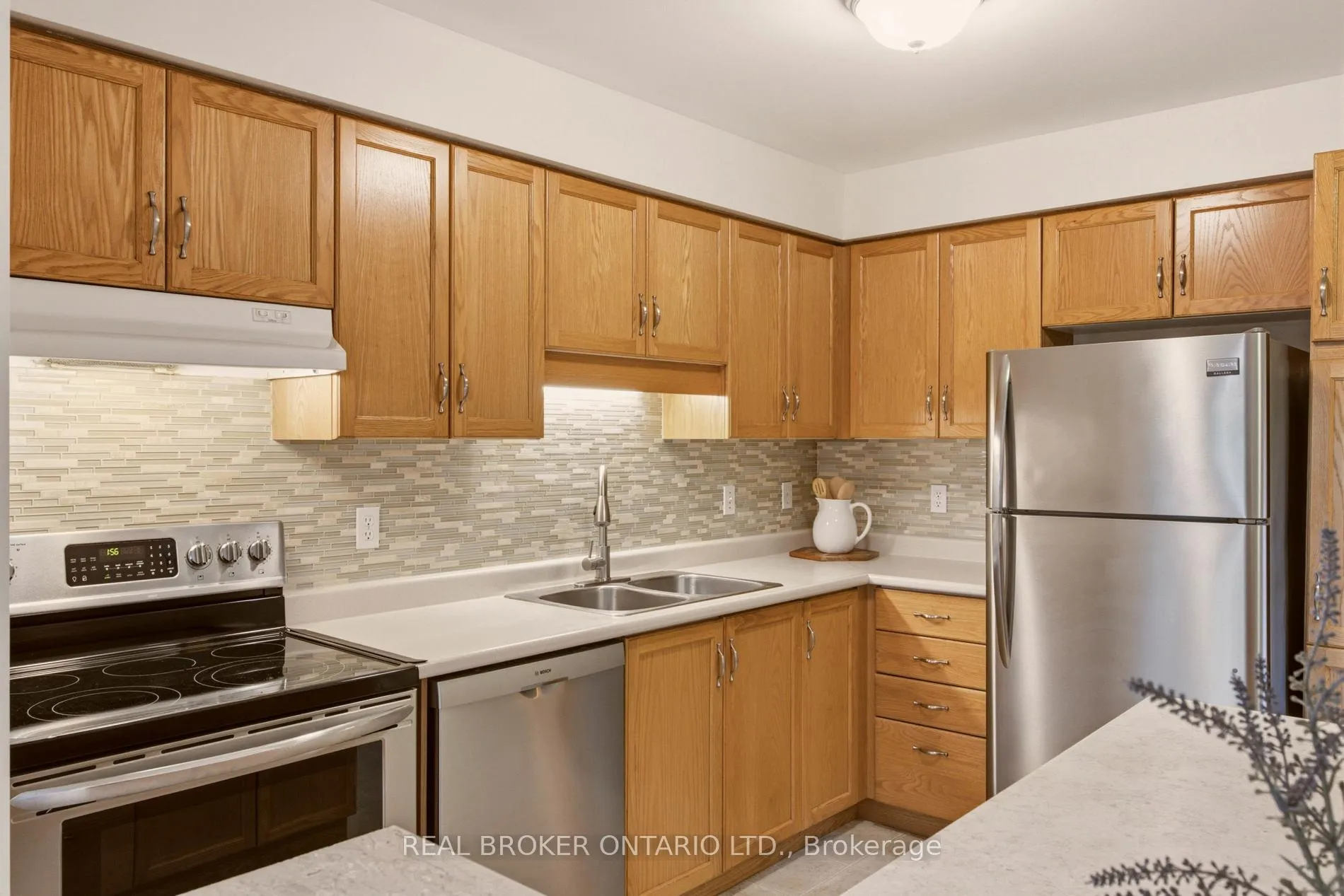 Photo 8 of 2 Ireland Place, Guelph, Grange Road — HOMEH