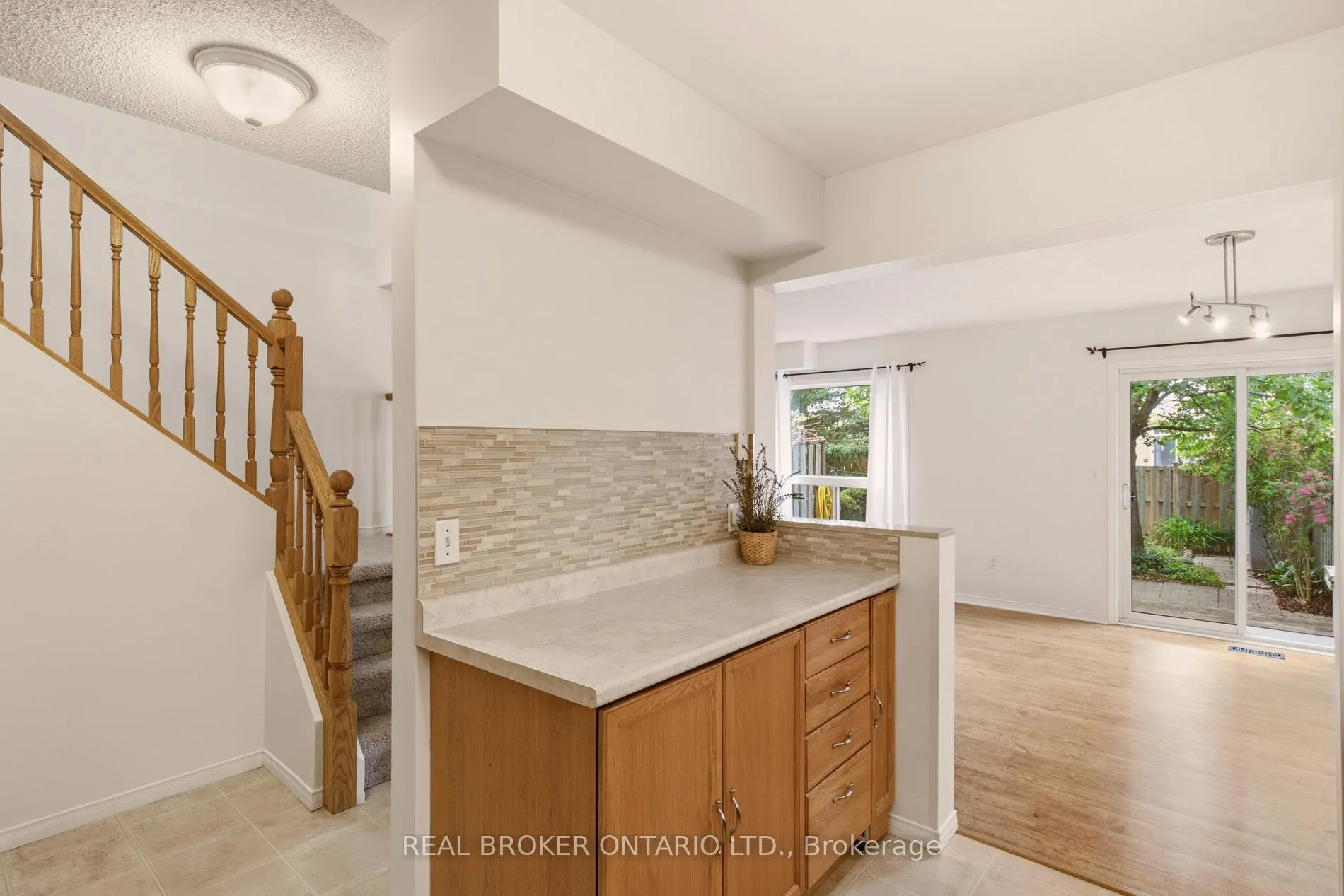 Photo 9 of 2 Ireland Place, Guelph, Grange Road — HOMEH