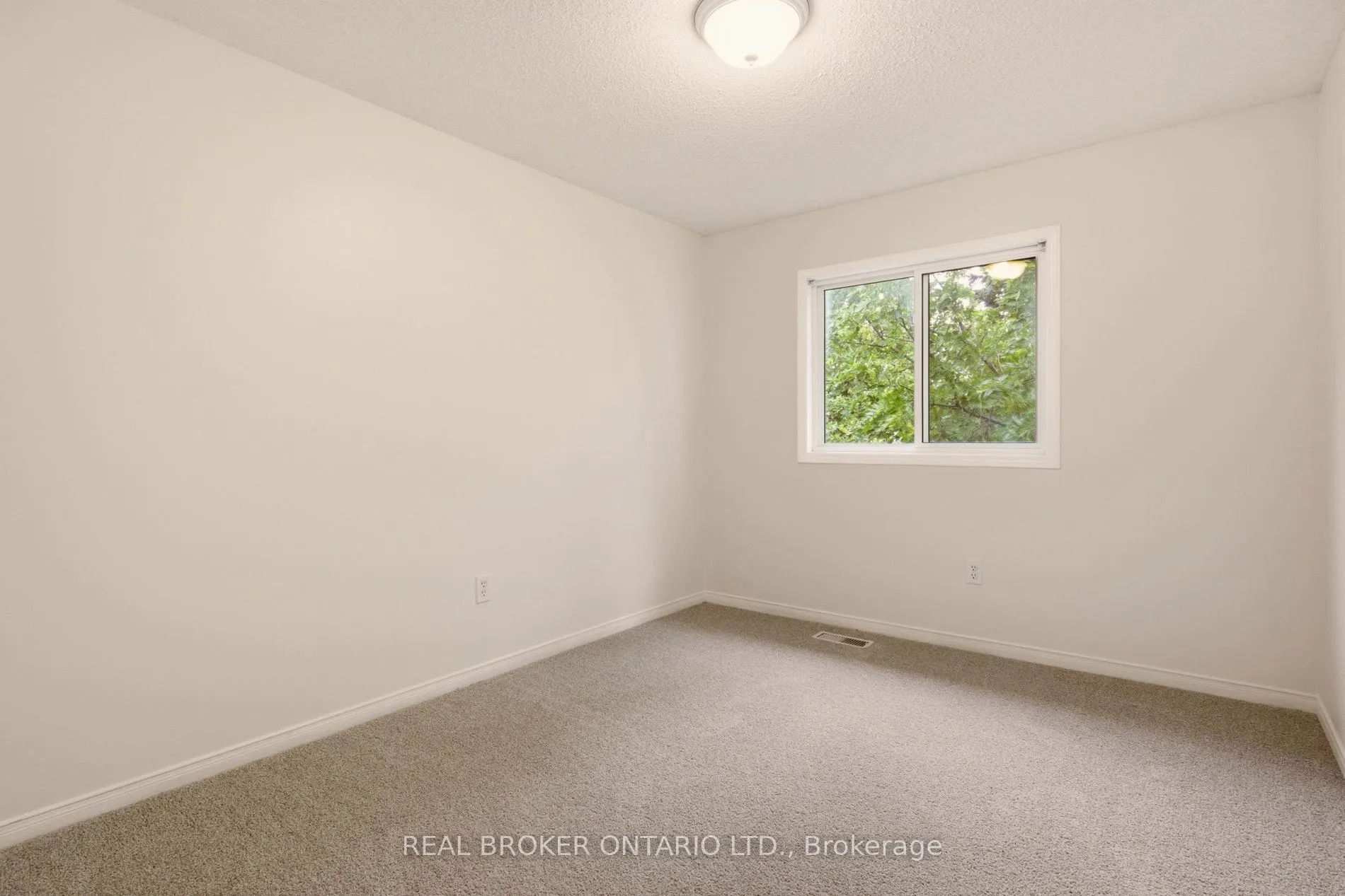 Photo 21 of 2 Ireland Place, Guelph, Grange Road — HOMEH