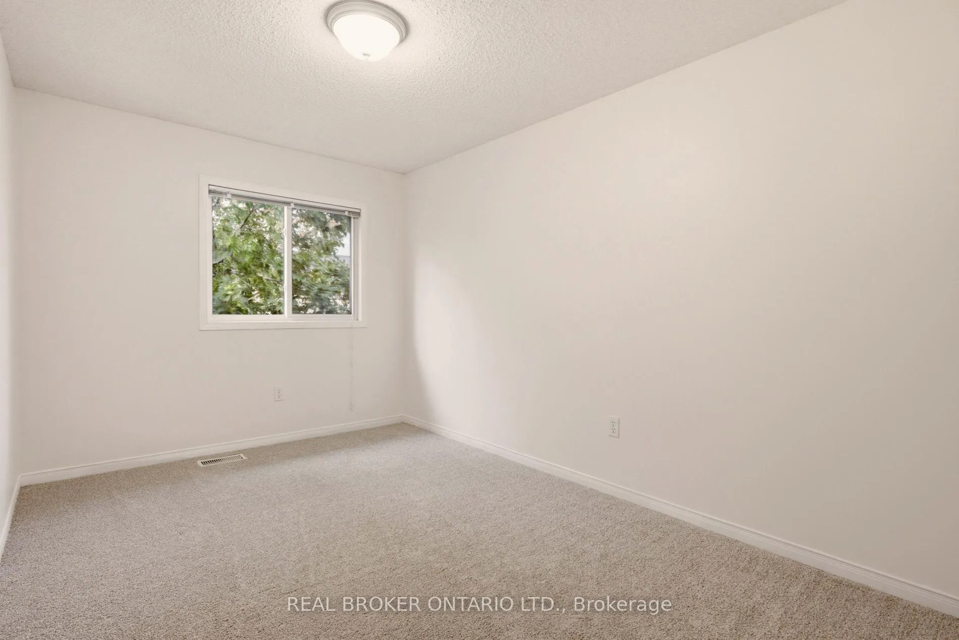 Photo 25 of 2 Ireland Place, Guelph, Grange Road — HOMEH