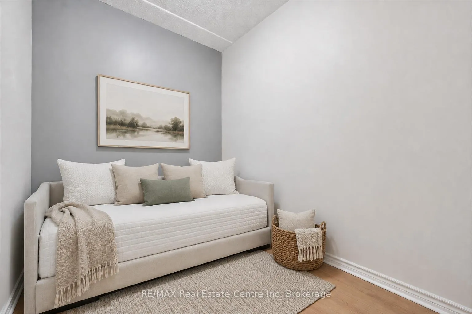Photo 12 of Unit 308, 1284 Gordon Street, Guelph, Kortright East — HOMEH